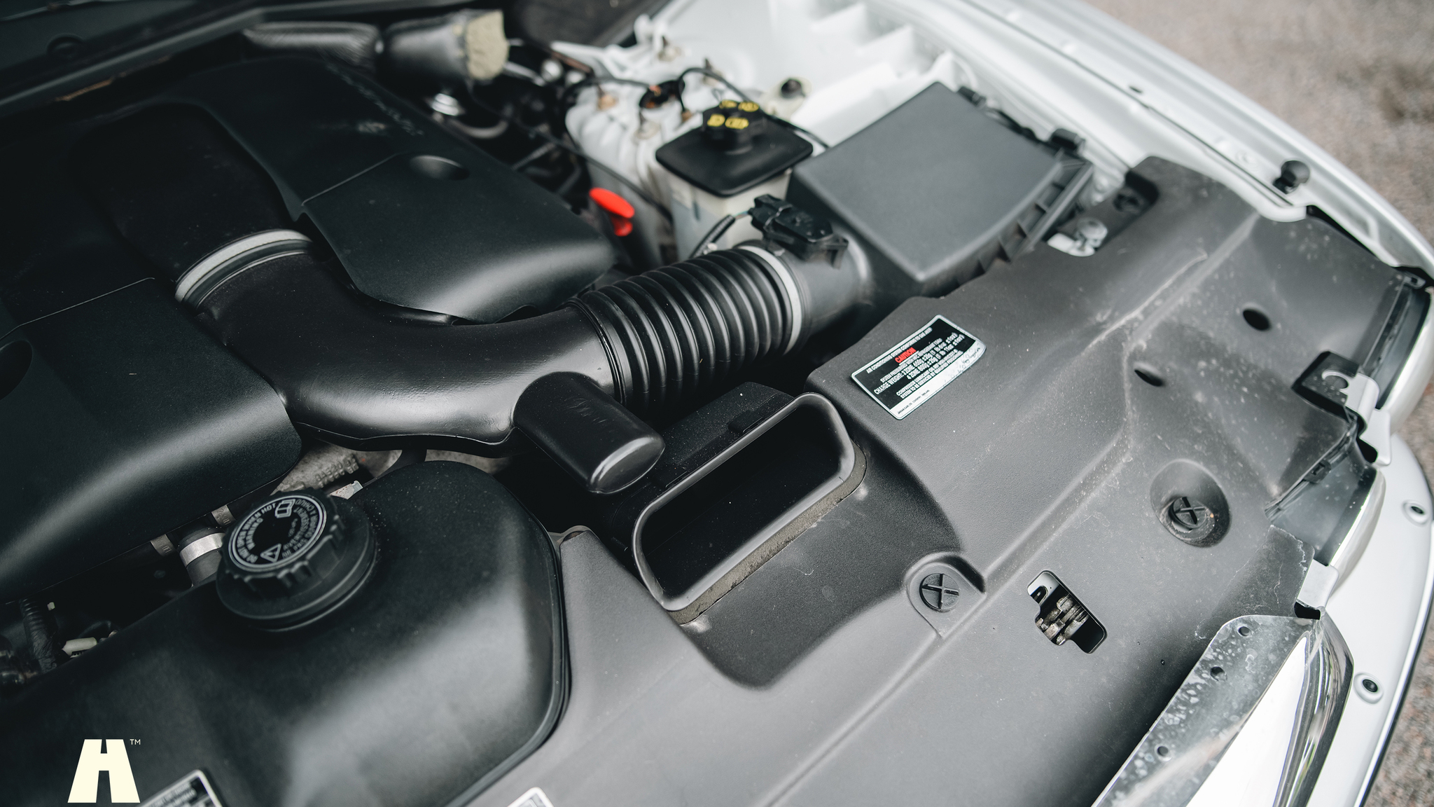 Image of 2003 Jaguar XJ Super V8 mechanics