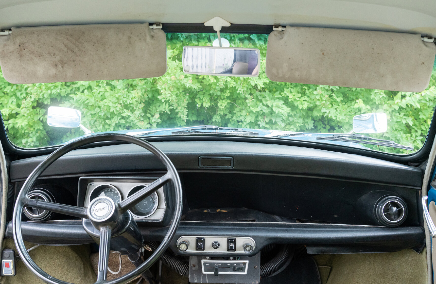 Interior image of 1972 Austin Mini 1000