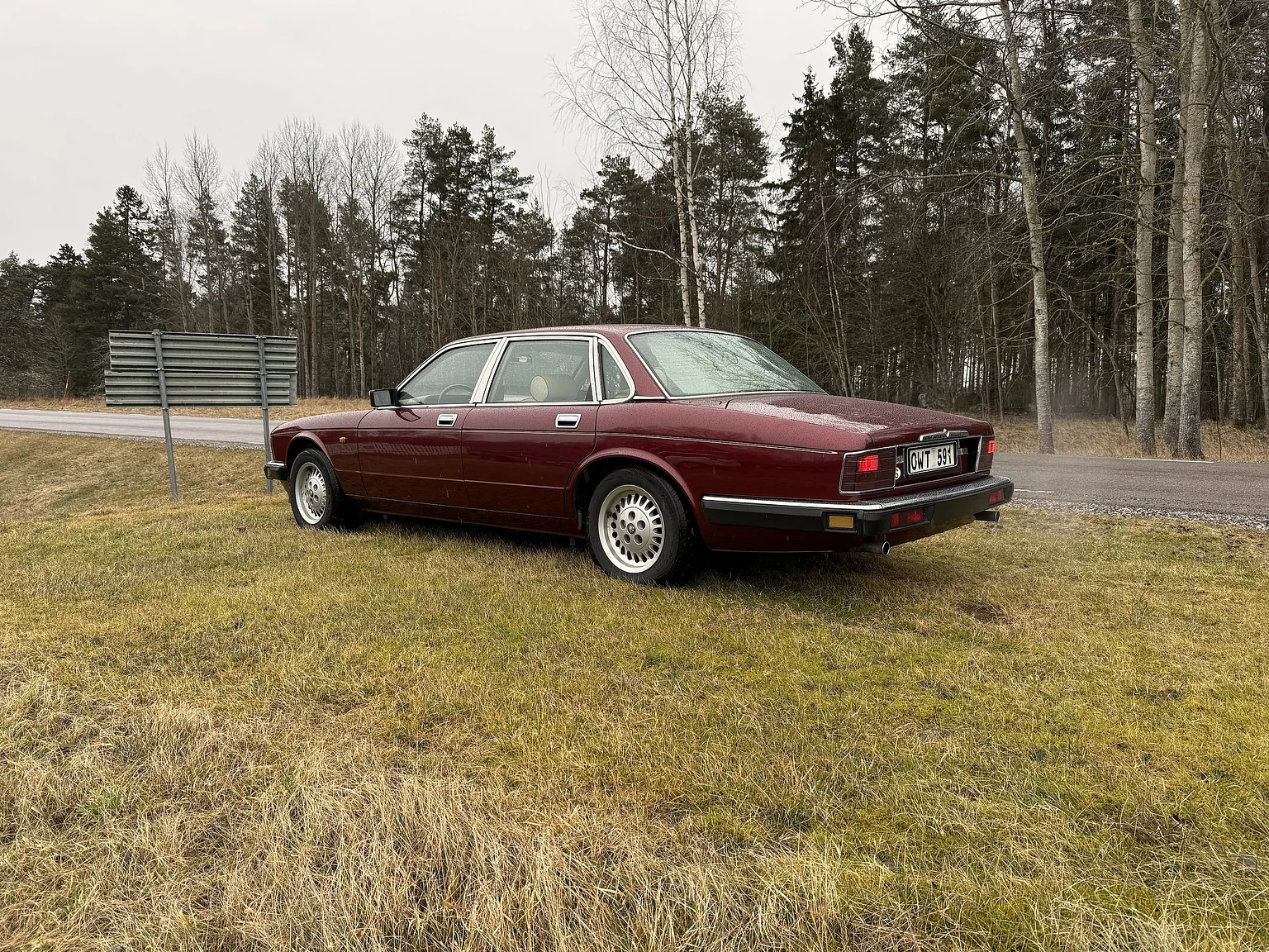 Exteriörbild på 1991 Jaguar XJ40 Sovereign (10)