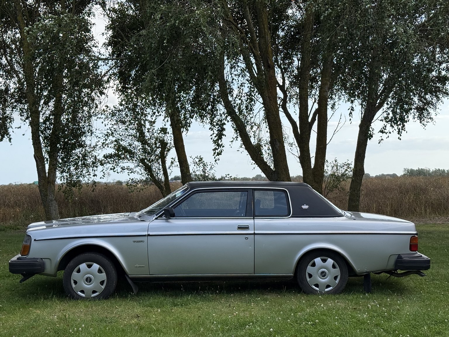 Exteriörbild på 1979 Volvo 262 C 2.8 V6 Automatisk
