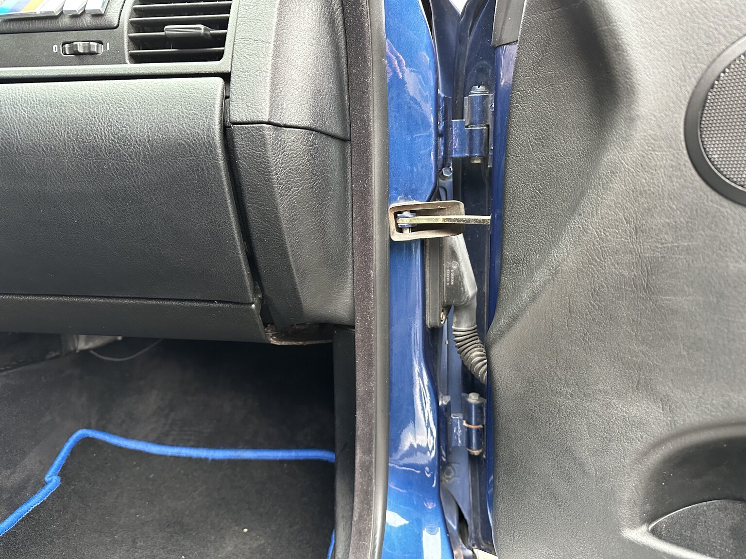 Interiörbild 1996 BMW 328i Coupé E36 M-Sport (36)