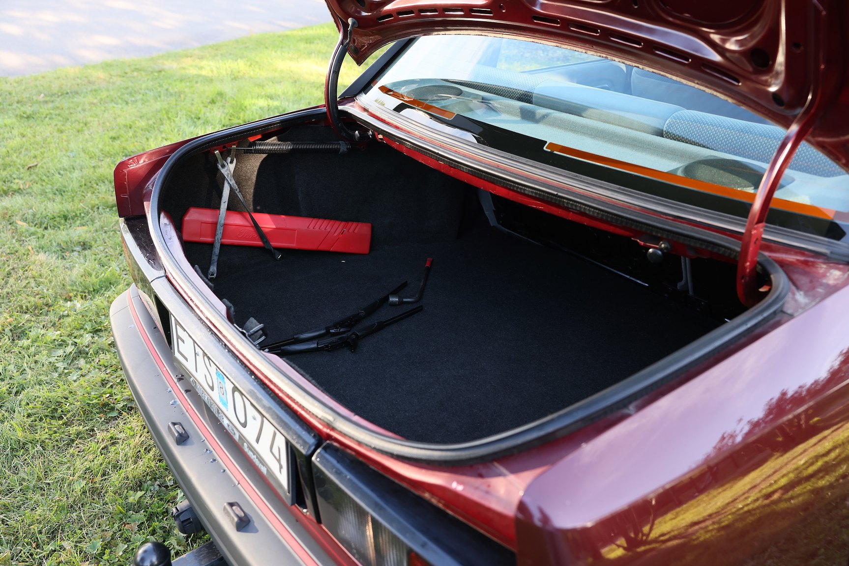 Interior image of 1991 Ford Sierra Sedan 2.0 i 4x4 