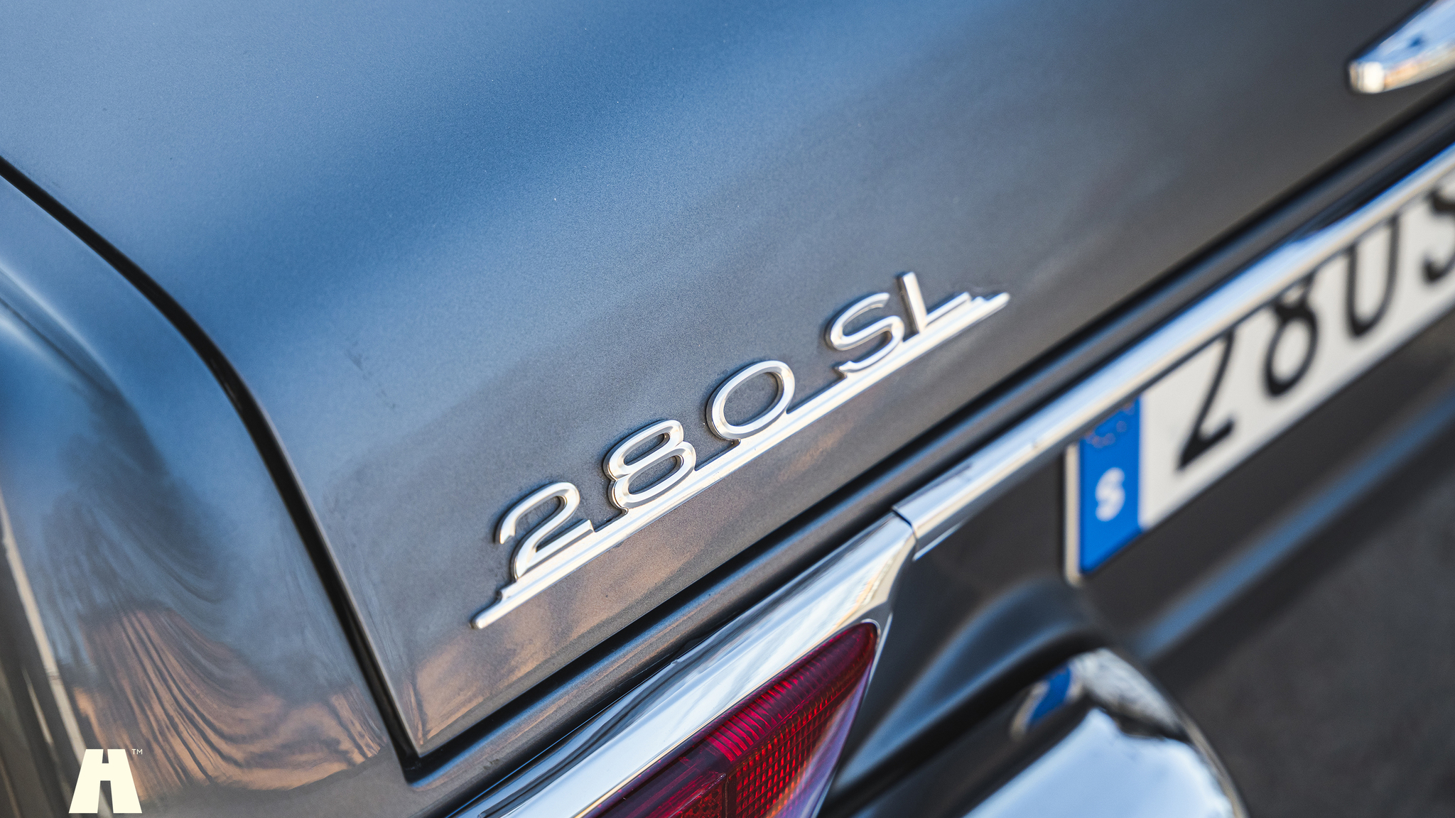 Exterior image of 1970 Mercedes 280 SL Pagoda (76)