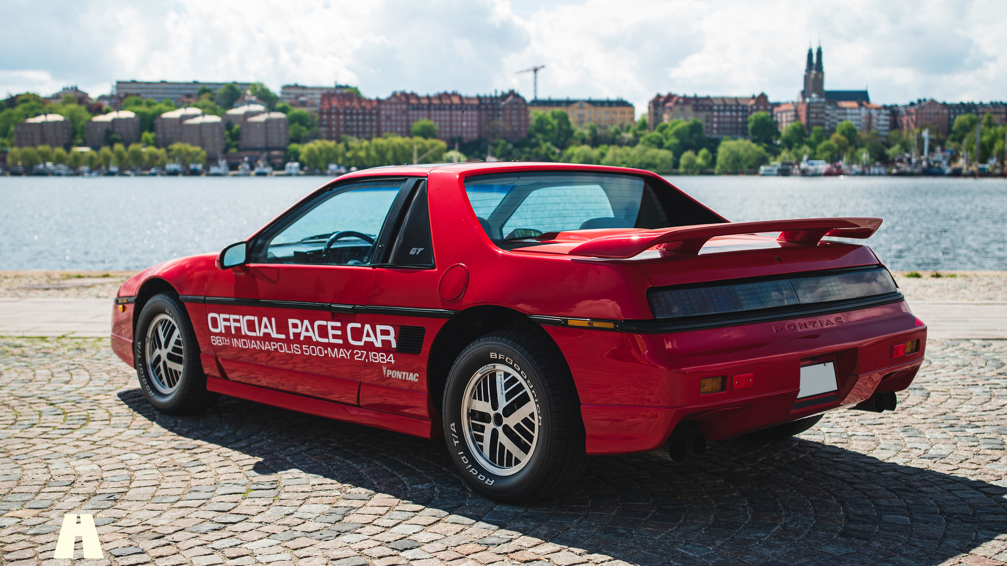 Exterior image of 1985 Pontiac Fiero GT (3)