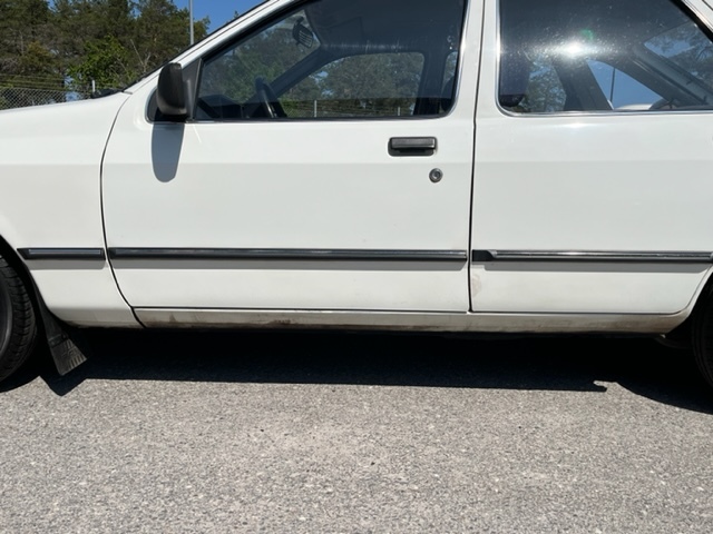 Exterior image of 1983 Ford Sierra
