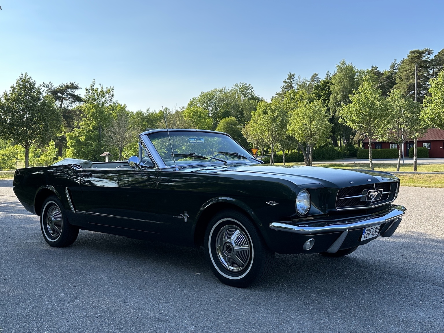 Exteriörbild på 1965 Ford Mustang 289 Cabriolet