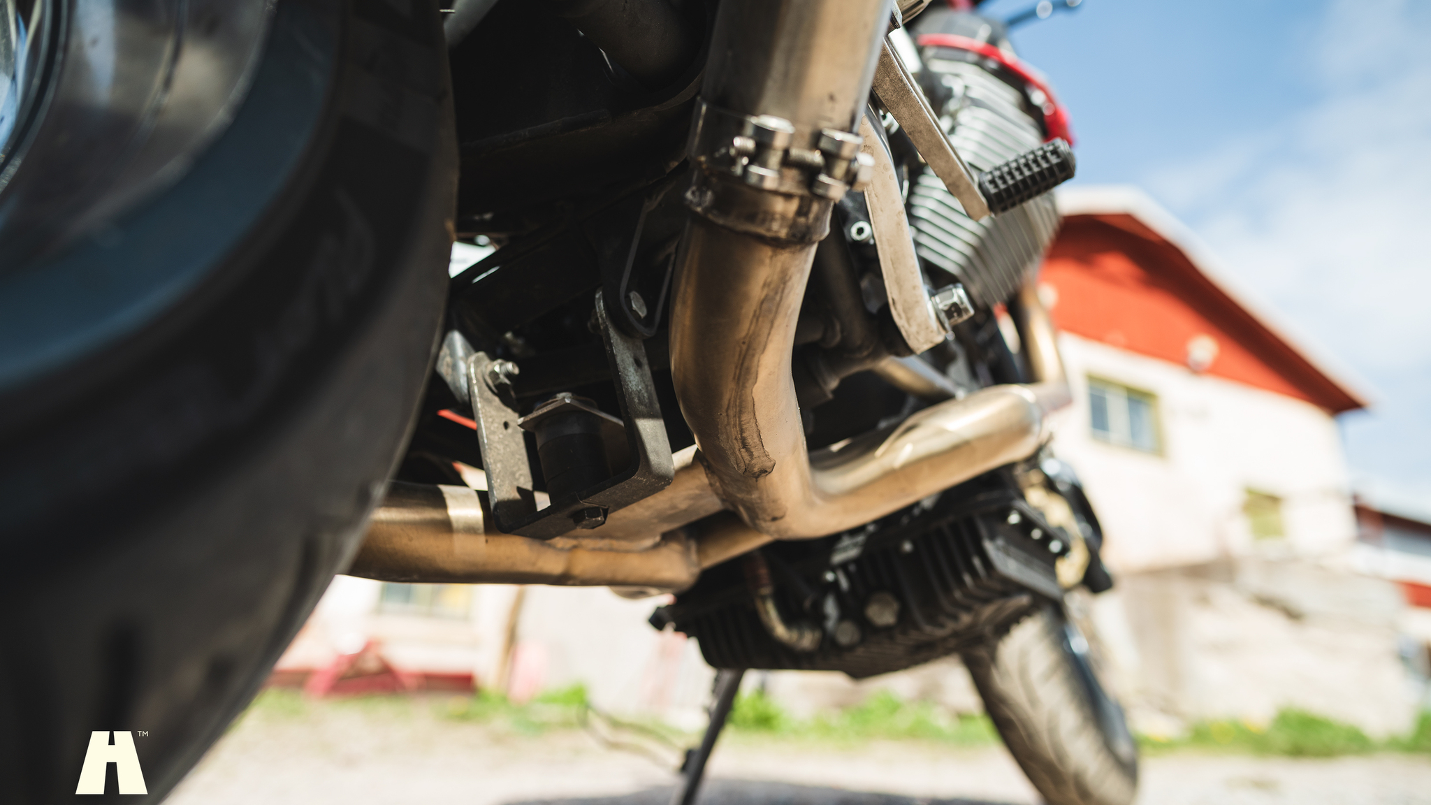 Image of 2002 Moto Guzzi V11 Le Mans (53) mechanics