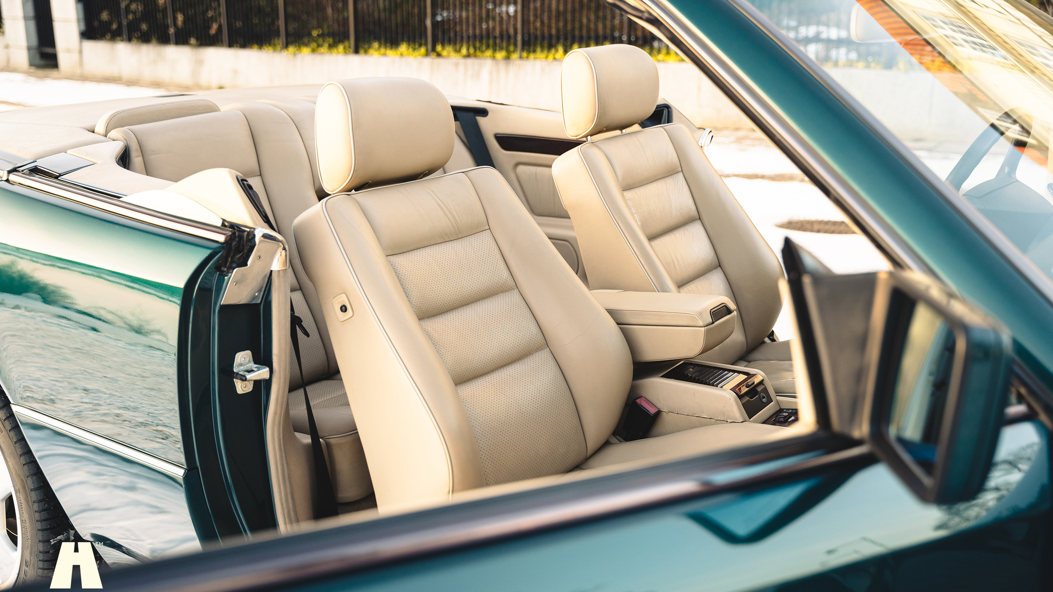 Innenraumfoto von 1995 Mercedes-Benz E320 Cabriolet 