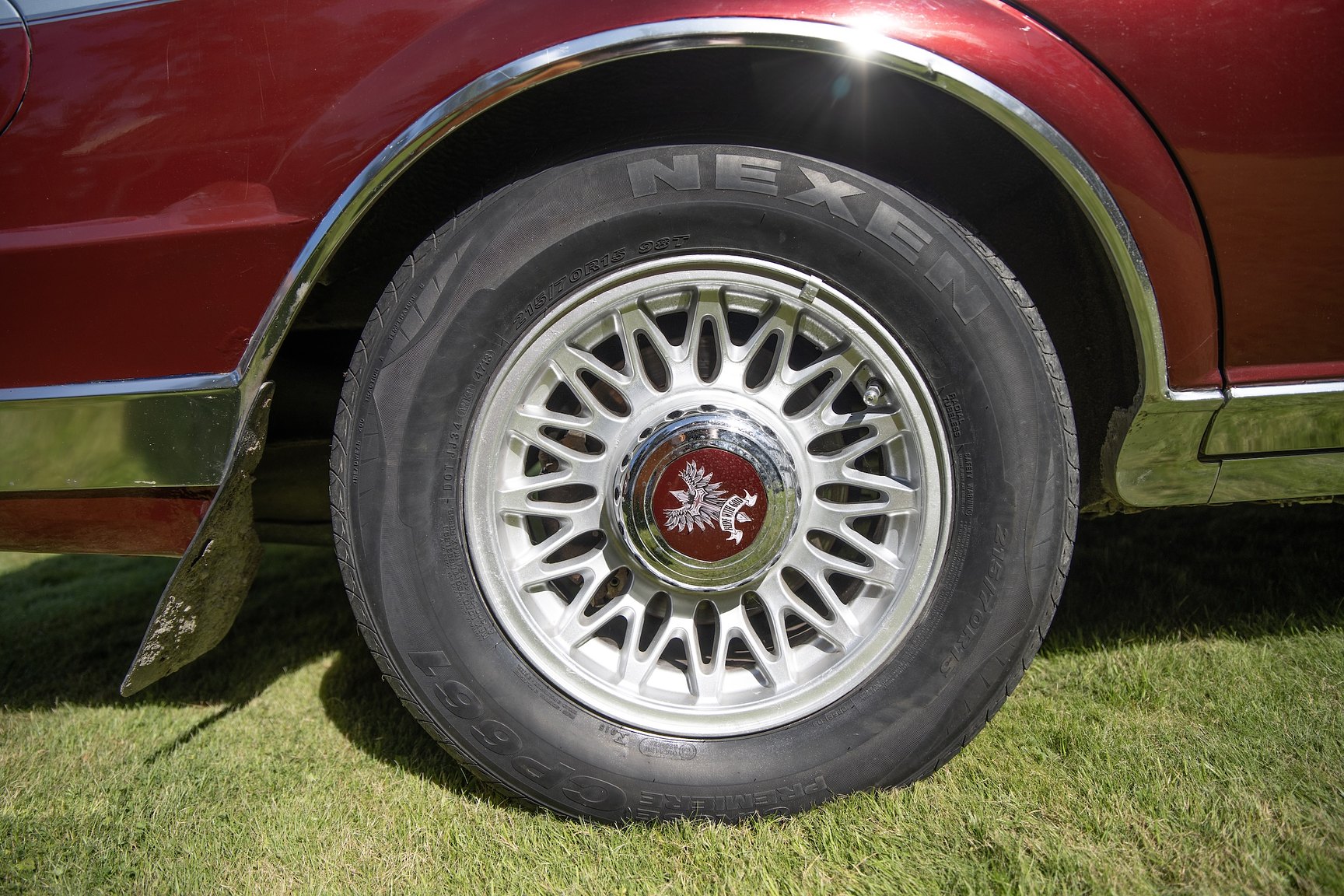 Exteriörbild på 1985 Lincoln Continental 5.0 V8 EFI