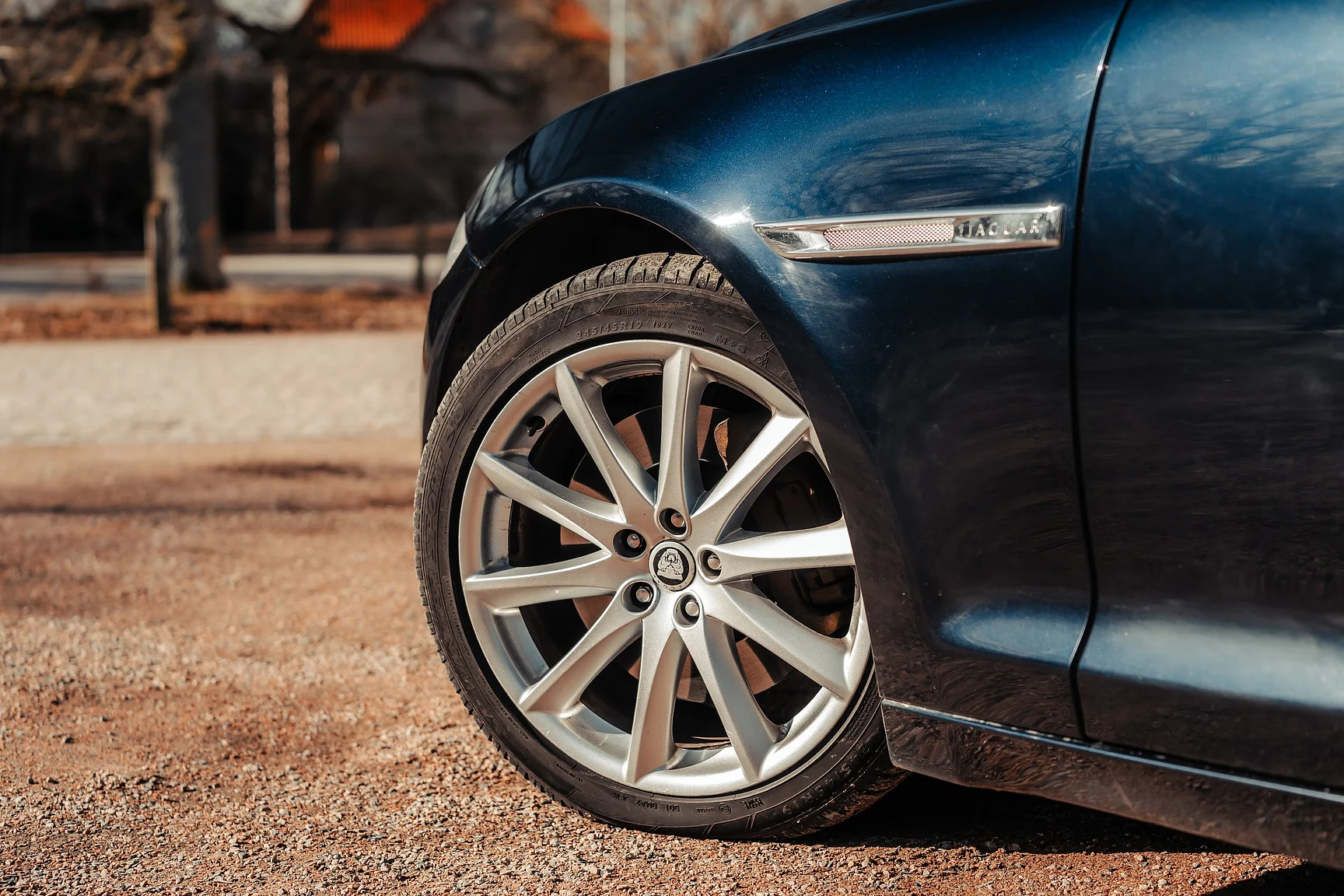 Exterior image of 2012 Jaguar XJ (30)