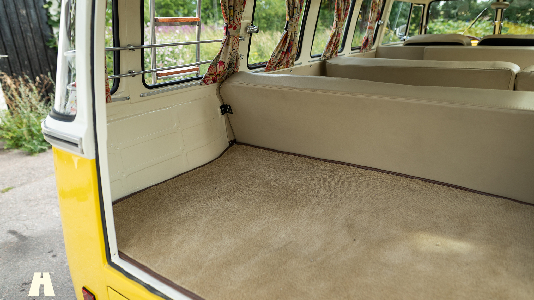 Interiörbild 1974 Volkswagen T1 Split Window  
