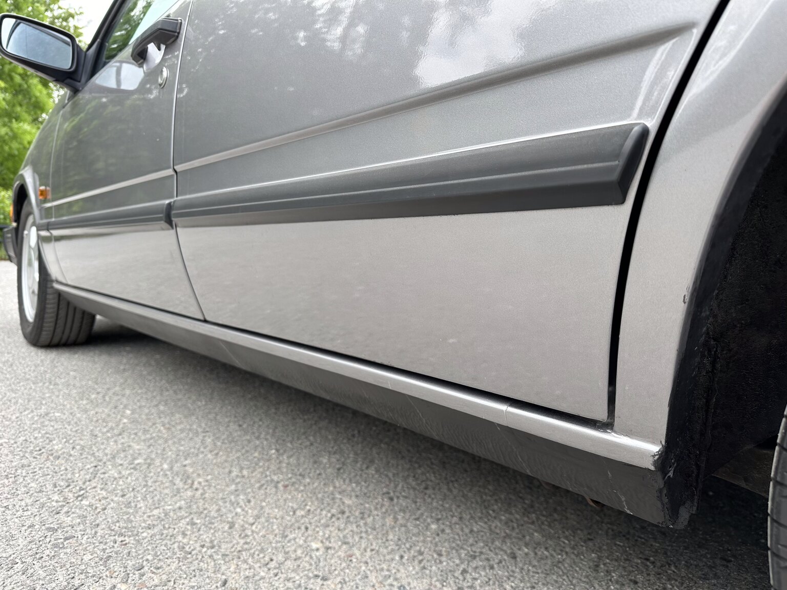 Exterior image of 1988 Volvo 740 Turbo