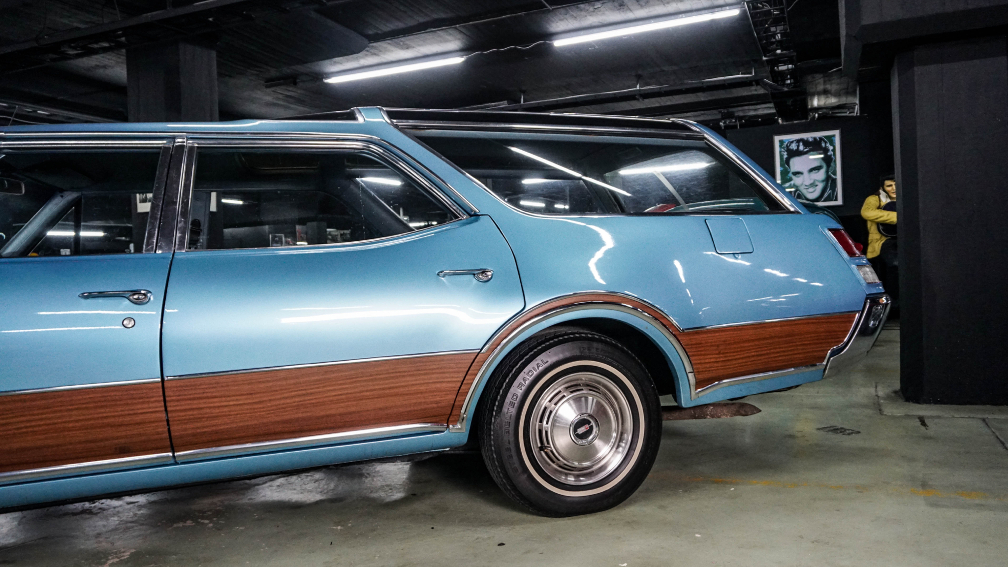 Exterior image of 1968 Oldsmobile Vista Cruiser