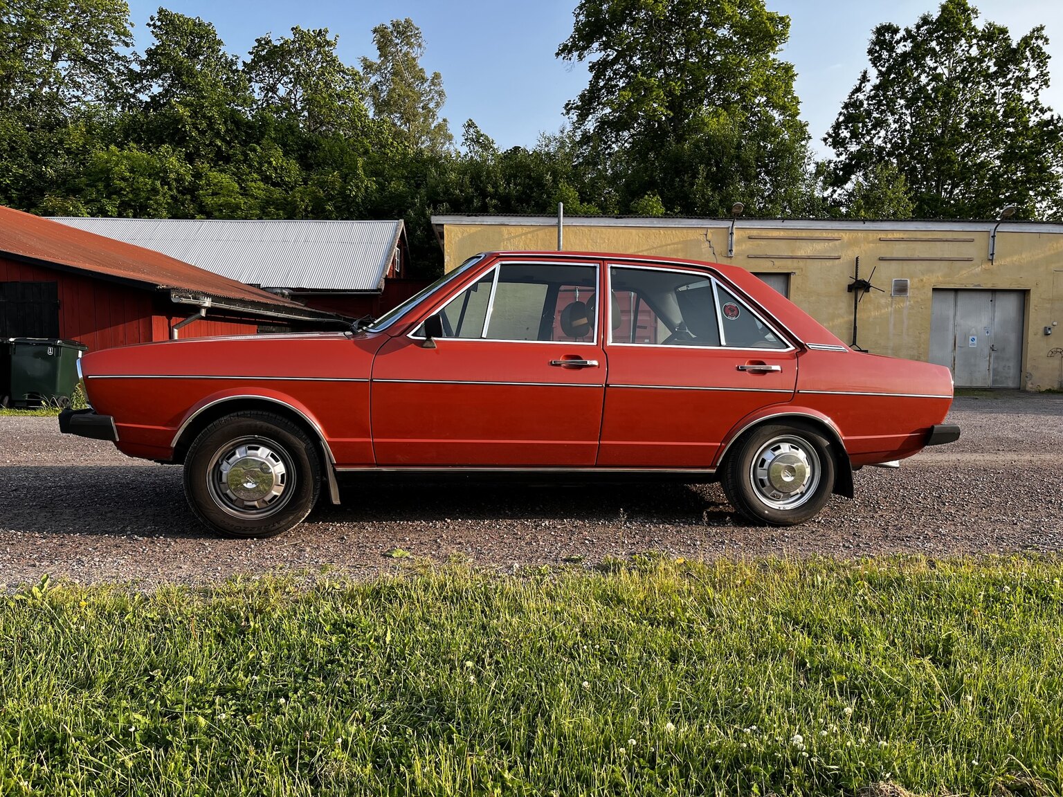 Exterior image of 1976 Audi 80 GL B1  (7)