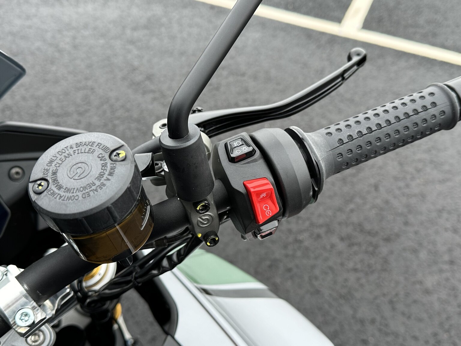 Aussenfoto 2023 Moto Guzzi V100 Mandello S (13)