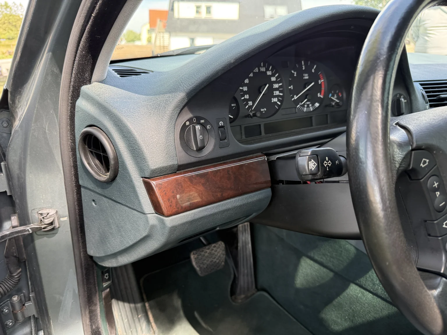 Interiörbild 2003 BMW 525d Sedan (8)