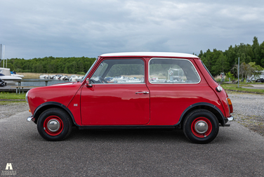 Exterior image of 1970 Austin Mini 1000