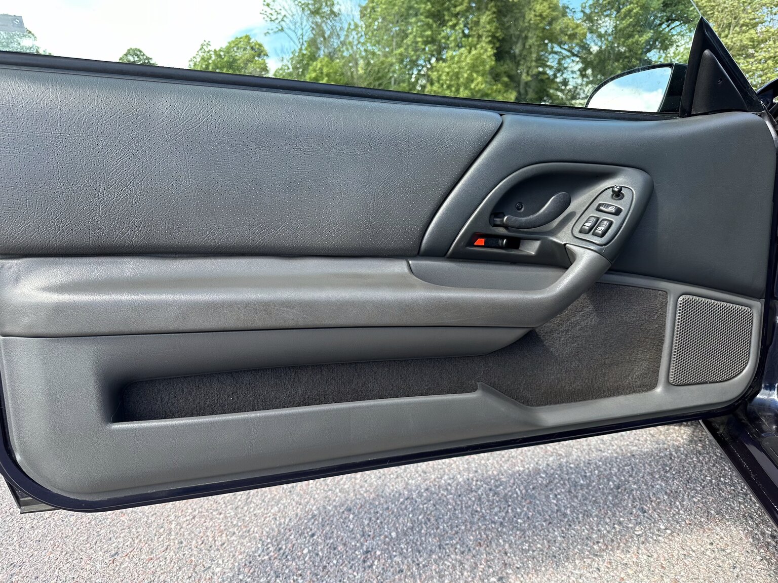 Innenraumfoto von 1999 Chevrolet Camaro Z28
