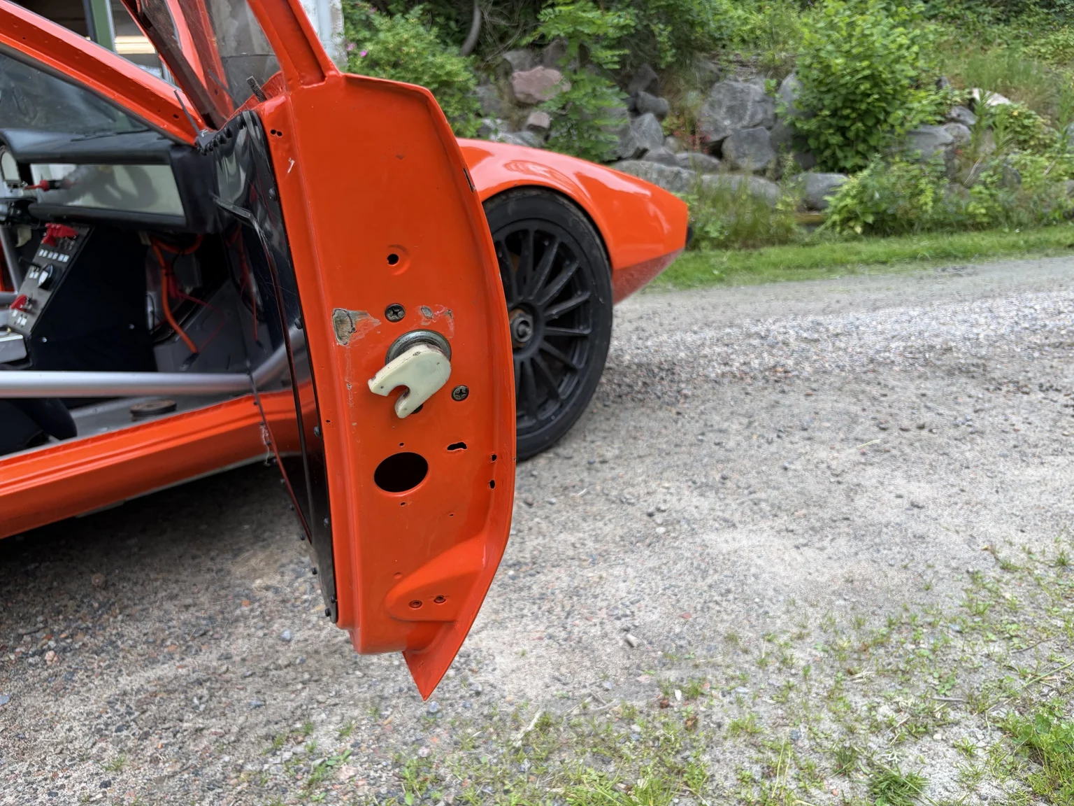 Image of 1972 De Tomaso Pantera LS Restomod (59) mechanics