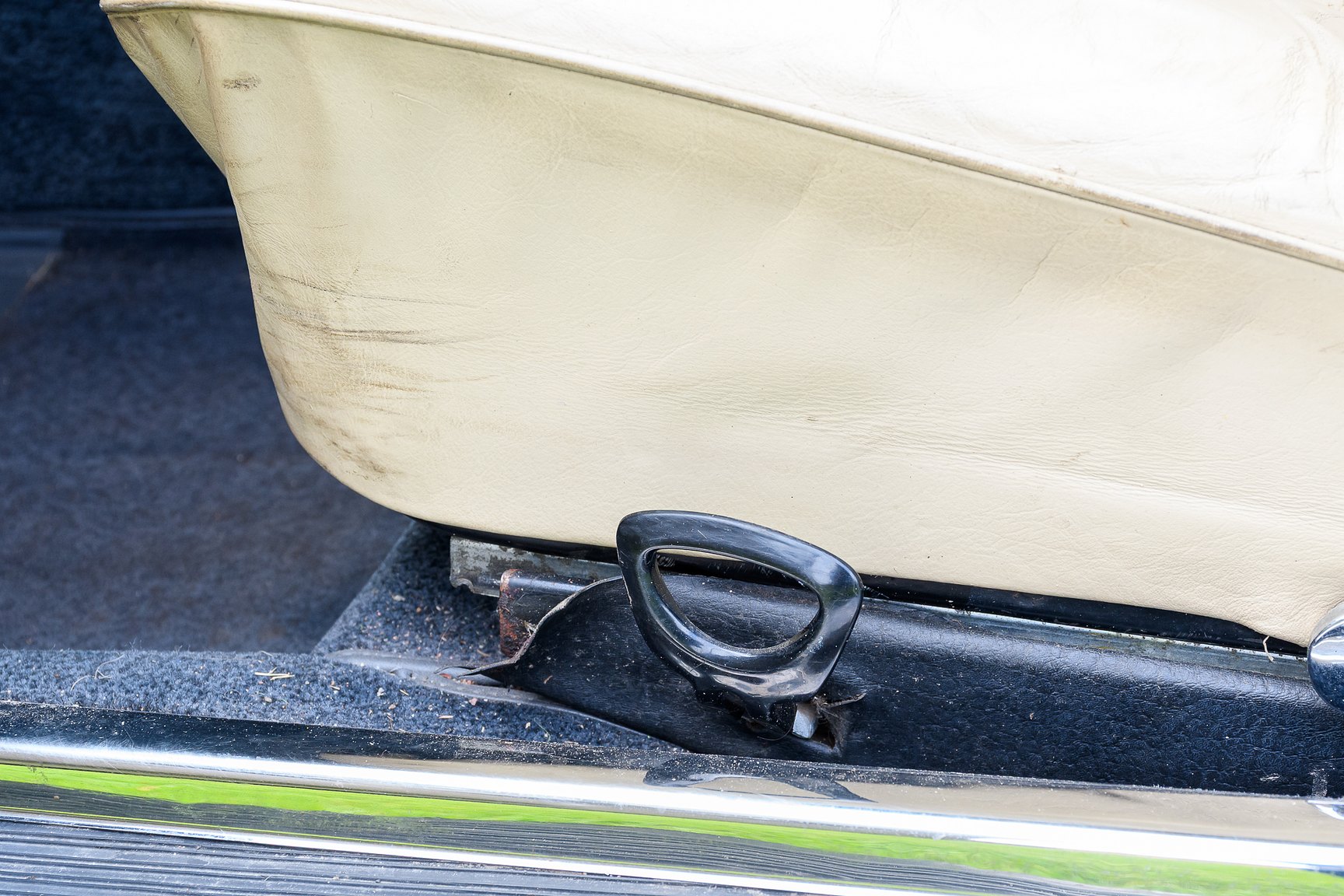 Interior image of 1969 Mercedes-Benz 300 SEL