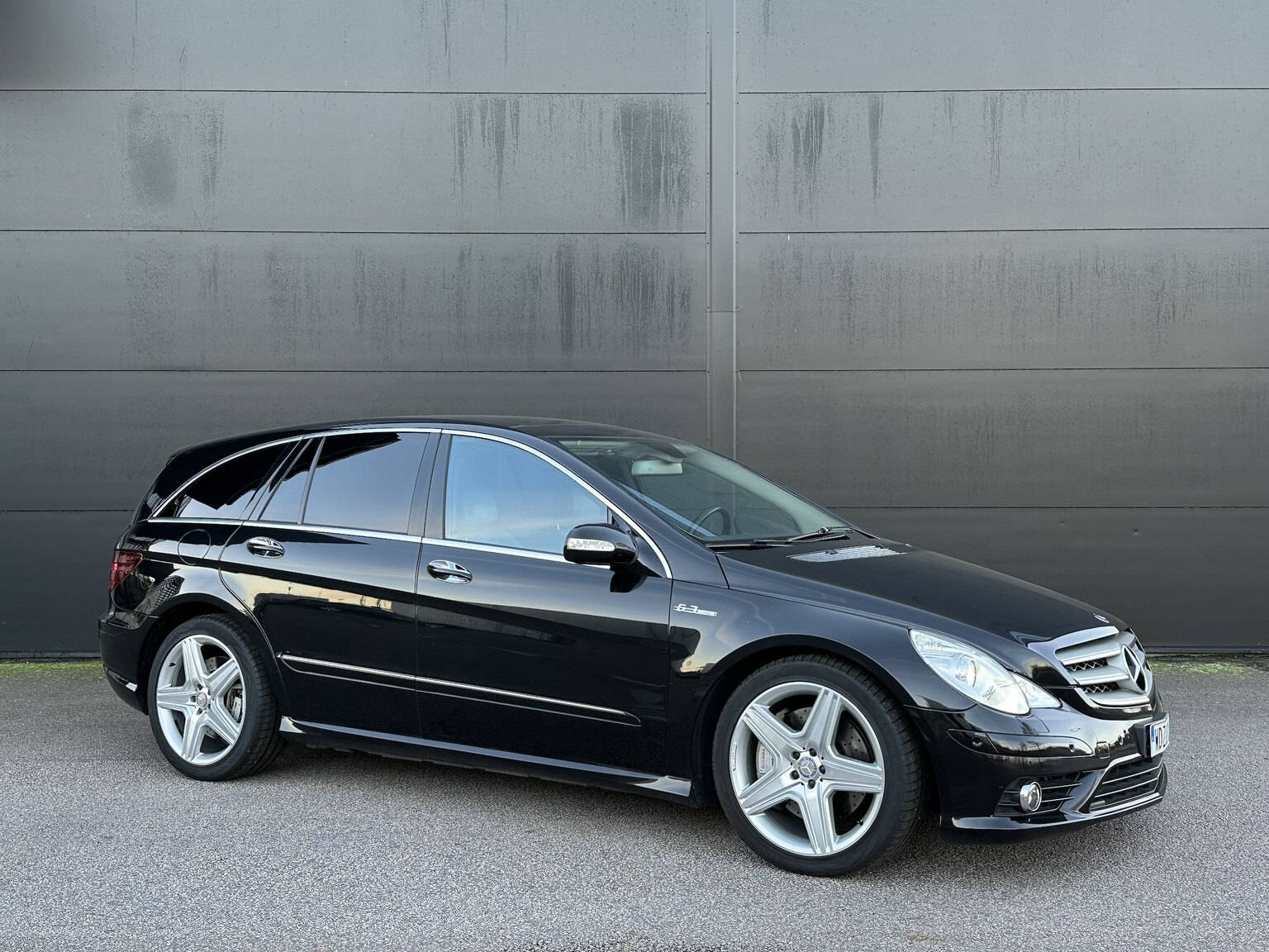 Exteriörbild på 2007 Mercedes-Benz R63 AMG