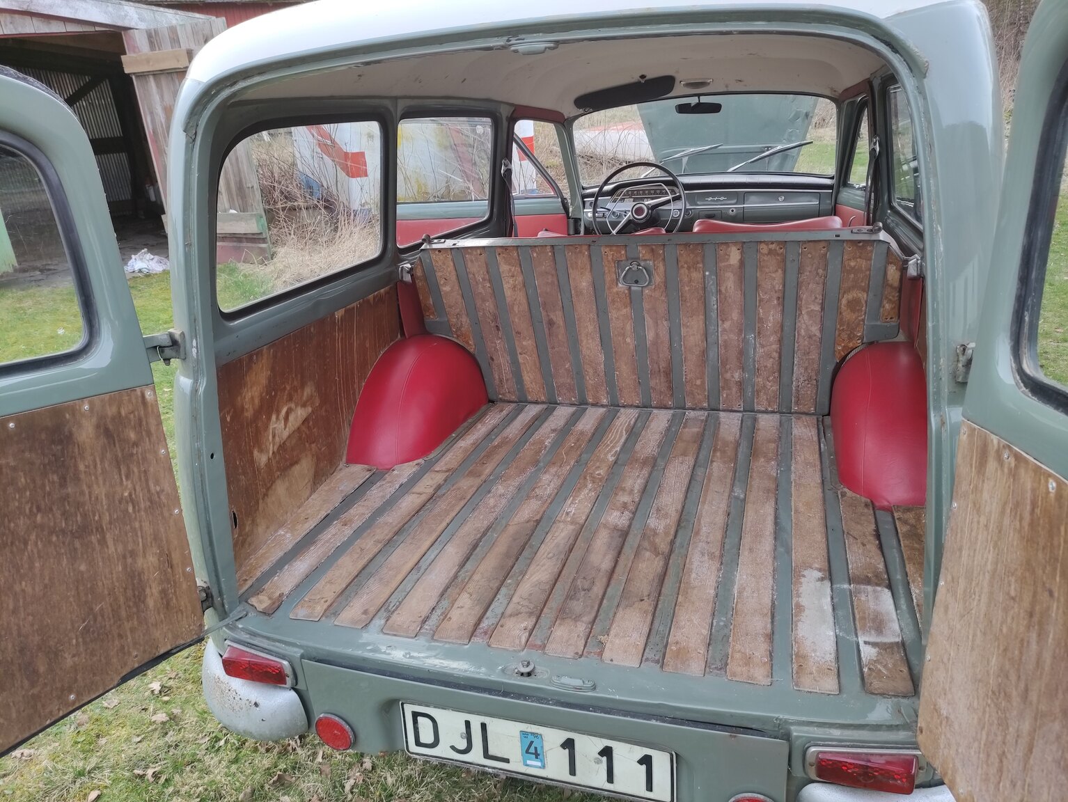 Innenraumfoto von 1960 Volvo P210 Duett