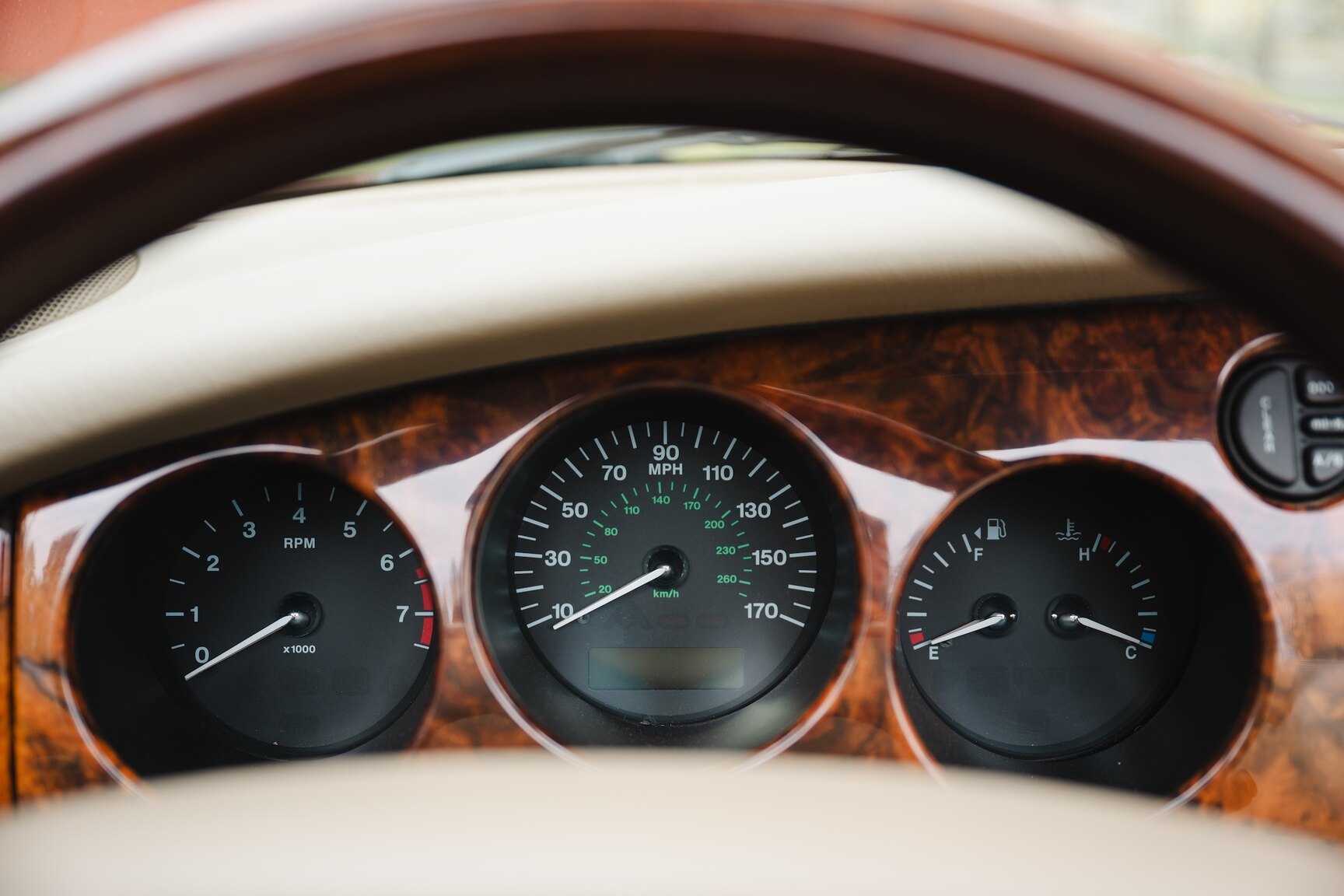 Interiörbild 2003 Jaguar XK8 Cabriolet