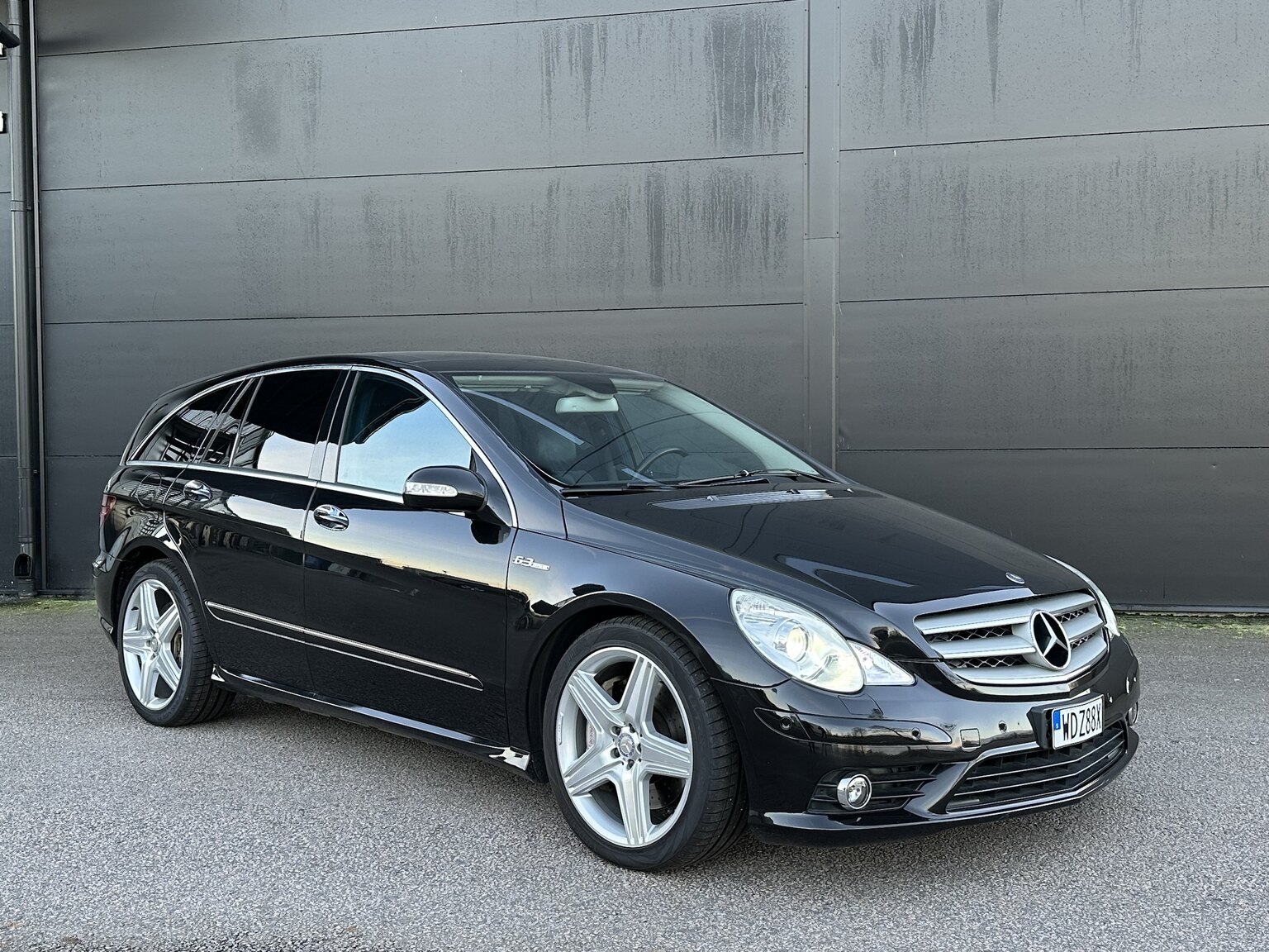 Exteriörbild på 2007 Mercedes-Benz R63 AMG
