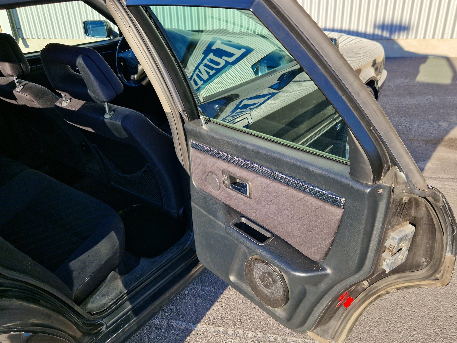 Innenraumfoto von 1993 Audi S2 Avant 2.2 quattro
