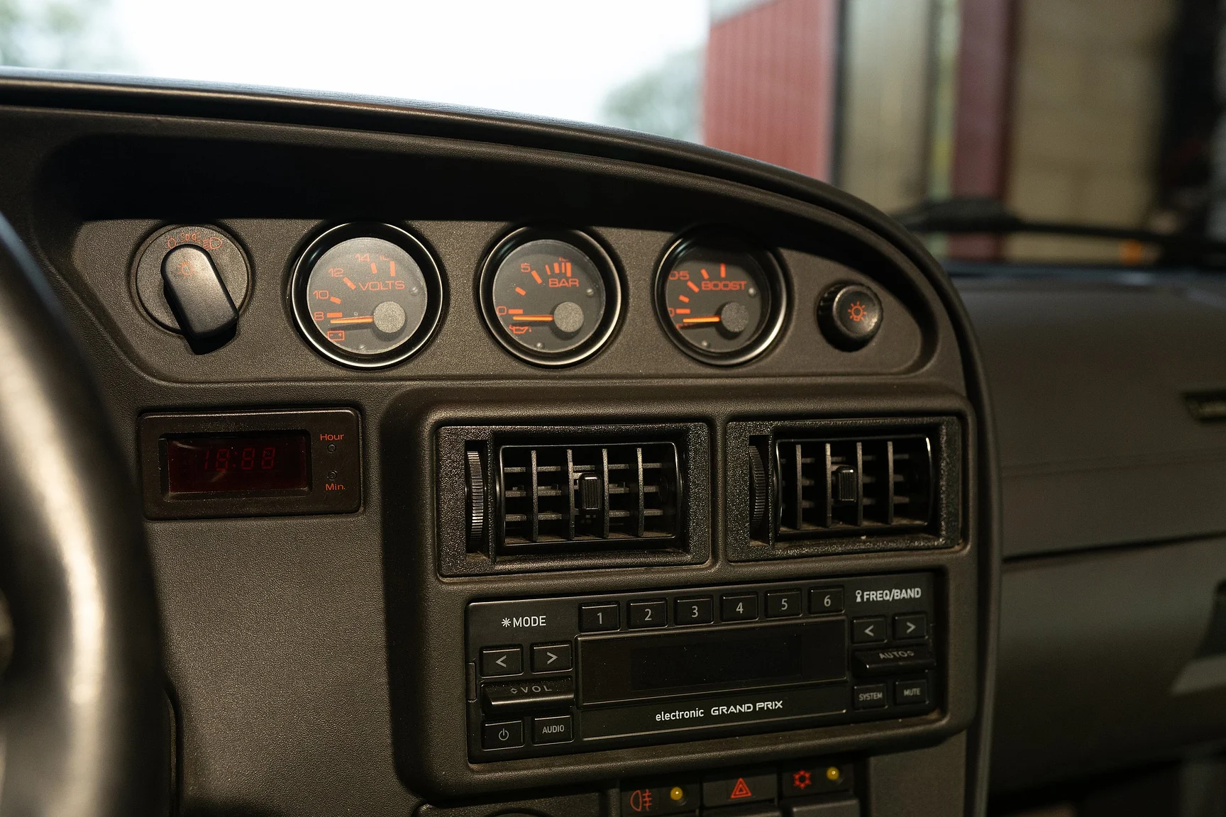 Innenraumfoto von 1995 Lotus Elan Roadster (16)