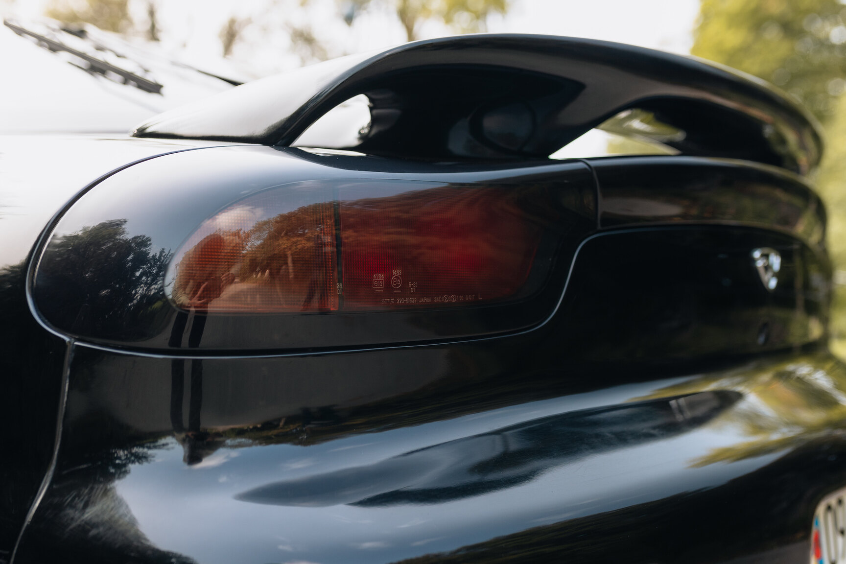 Exterior image of 1994 Mazda RX7 (27)