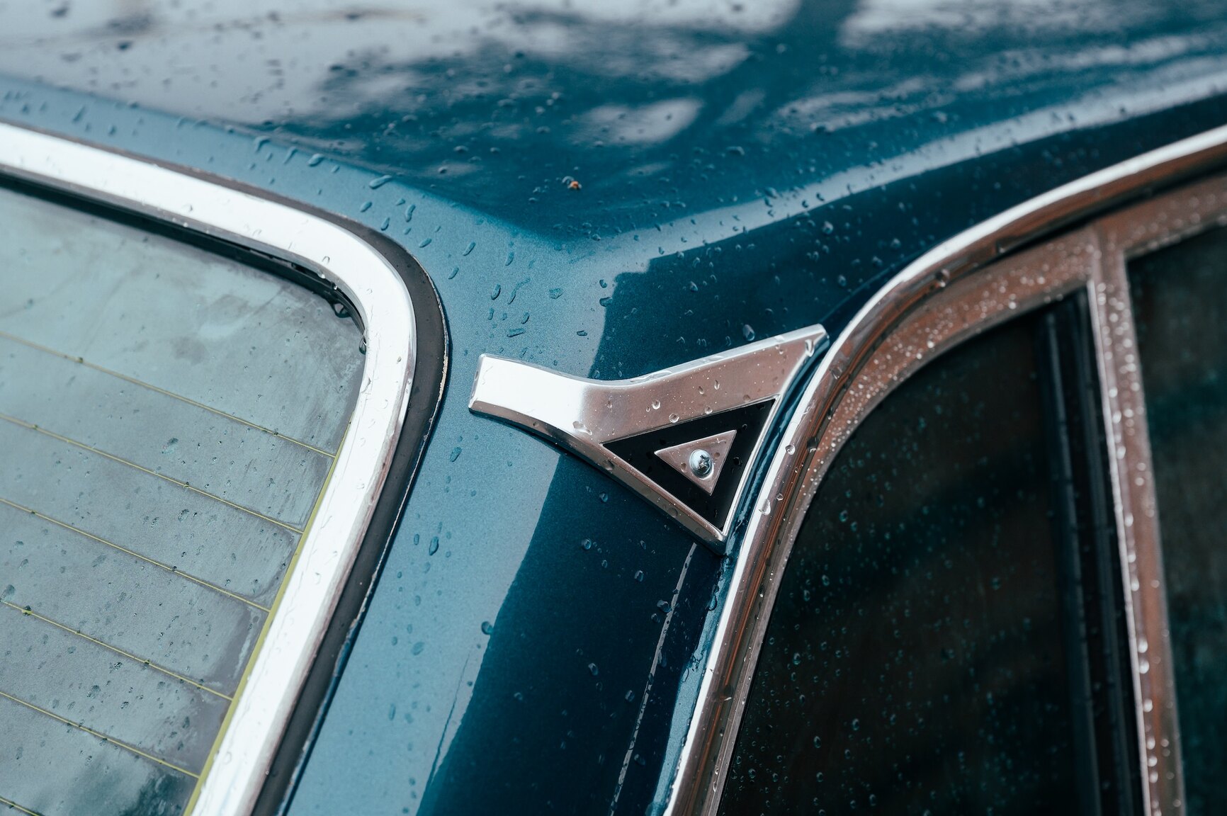 Exteriörbild på 1973 Volvo 164E 3.2