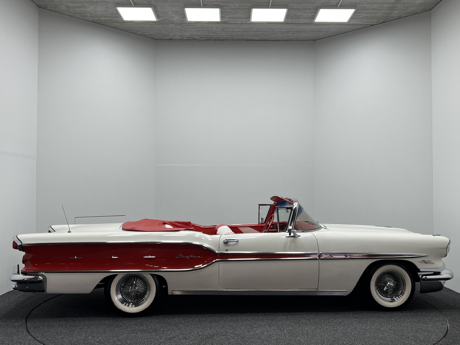 Aussenfoto 1958 Pontiac Chieftain