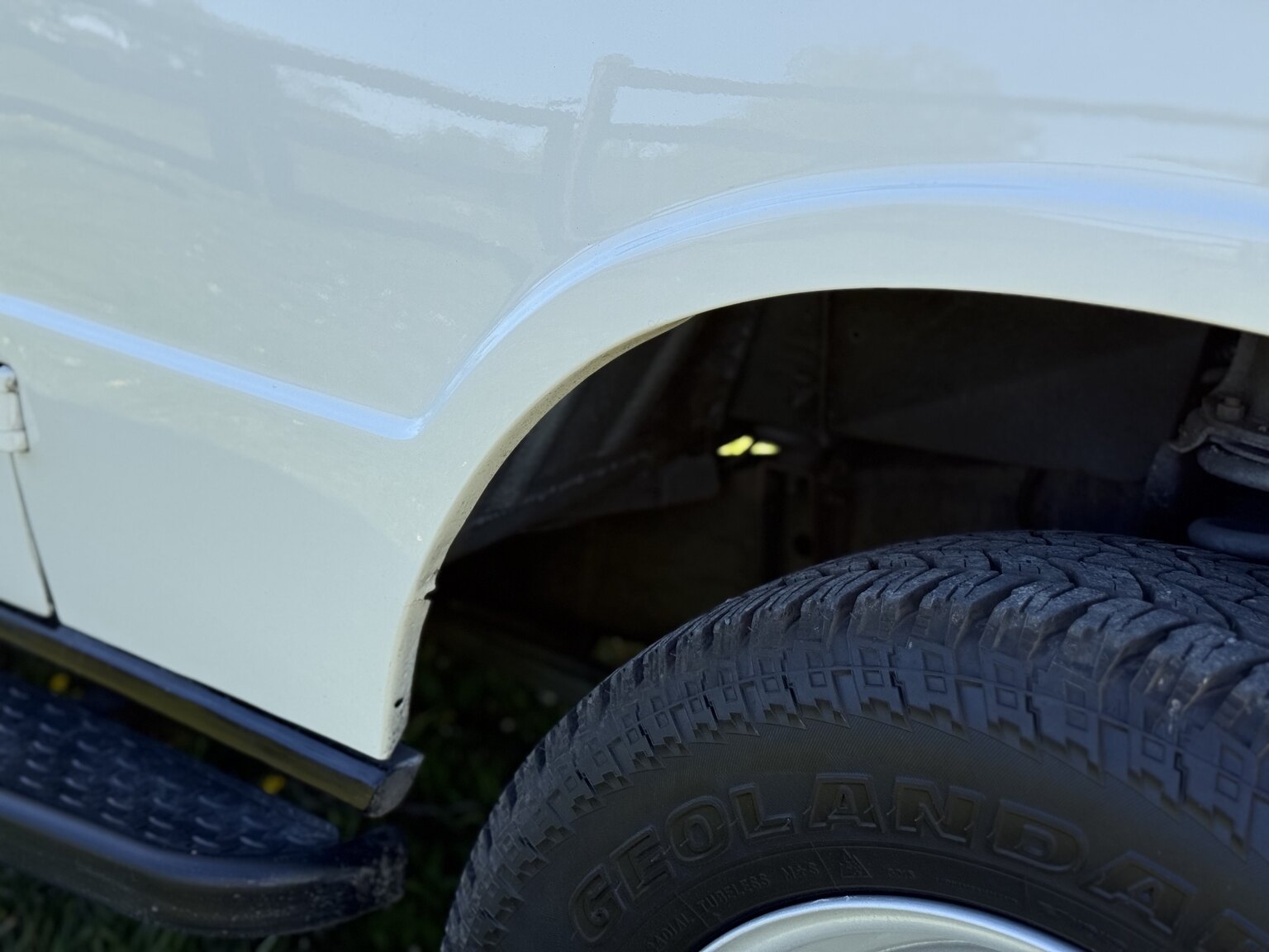 Exterior image of 1985 Land Rover Range Rover 3.5 V8