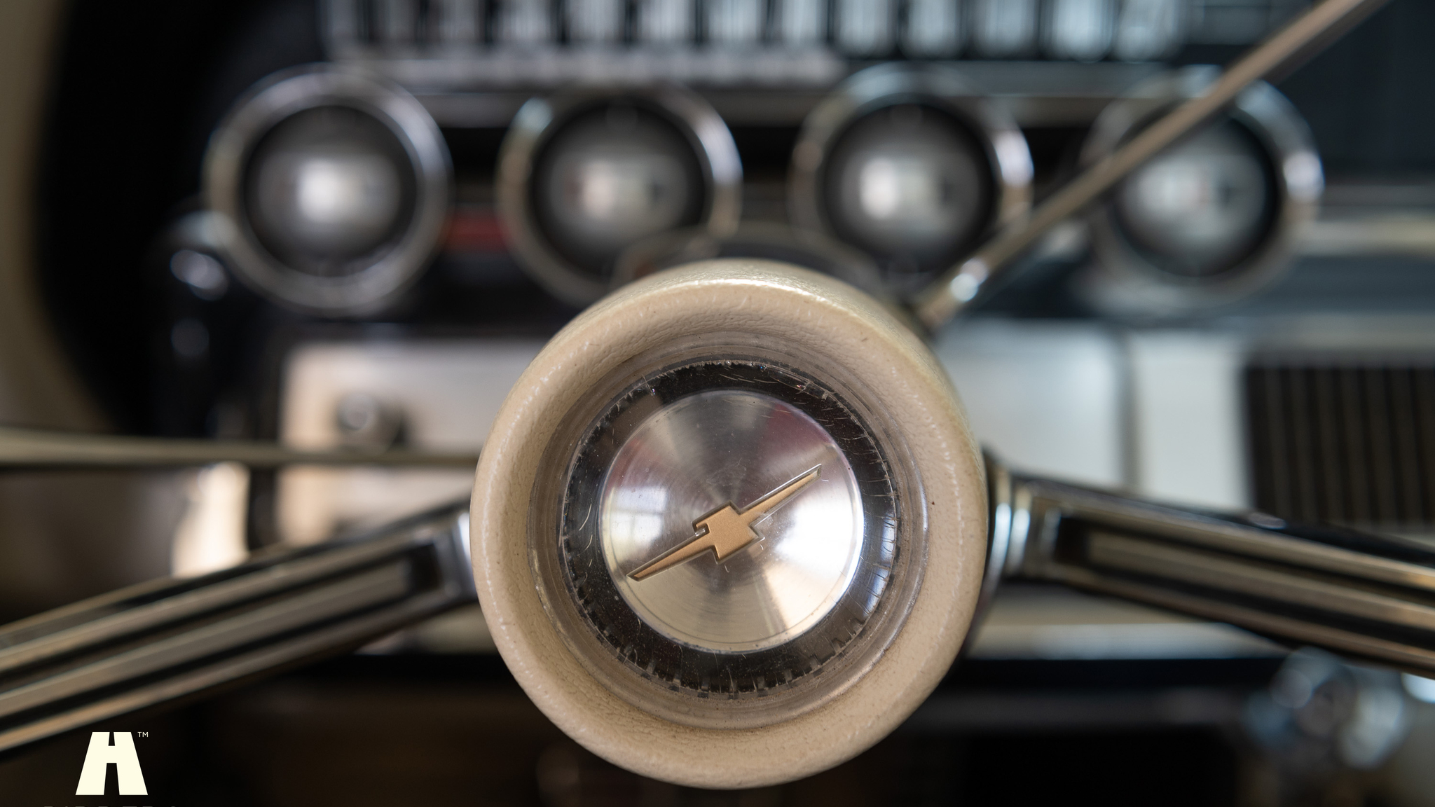 Interior image of 1964 Ford Thunderbird 6.4 HT (4)