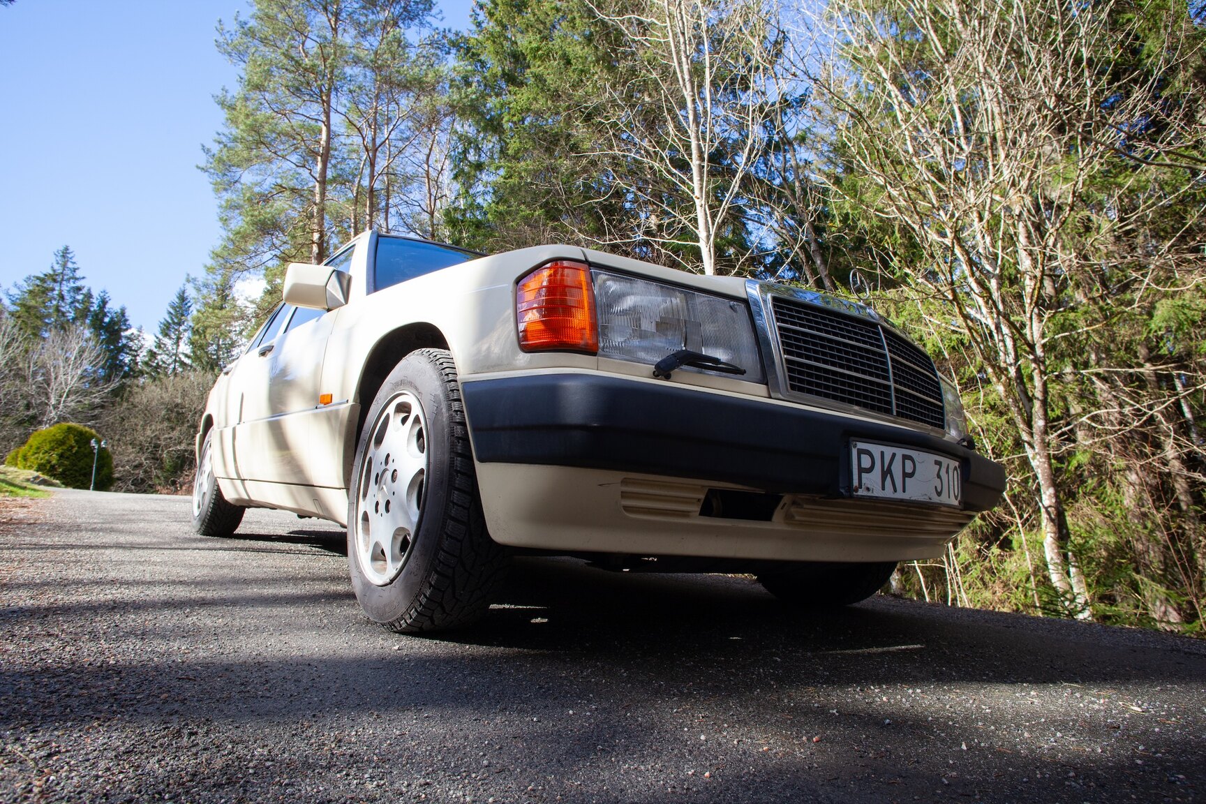 Exteriörbild på 1993 Mercedes-Benz 190 E 2.0