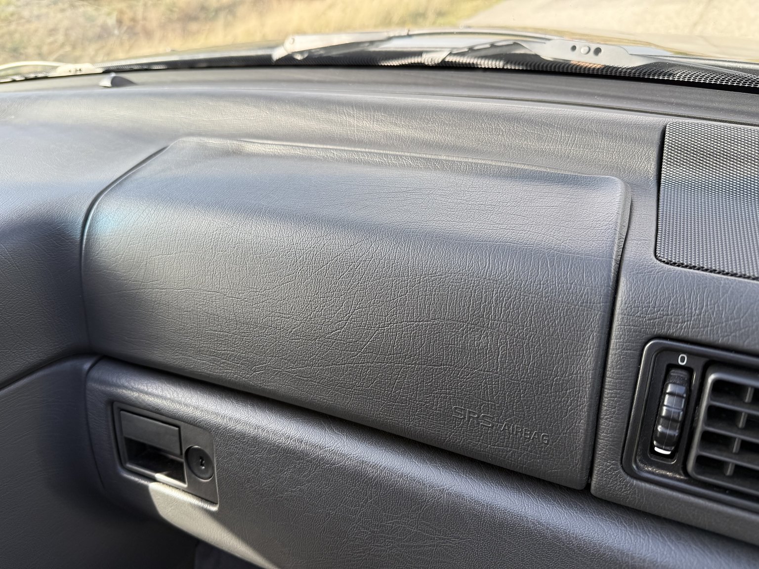 Interior image of 1995 VOLVO 855 T5R T-5R