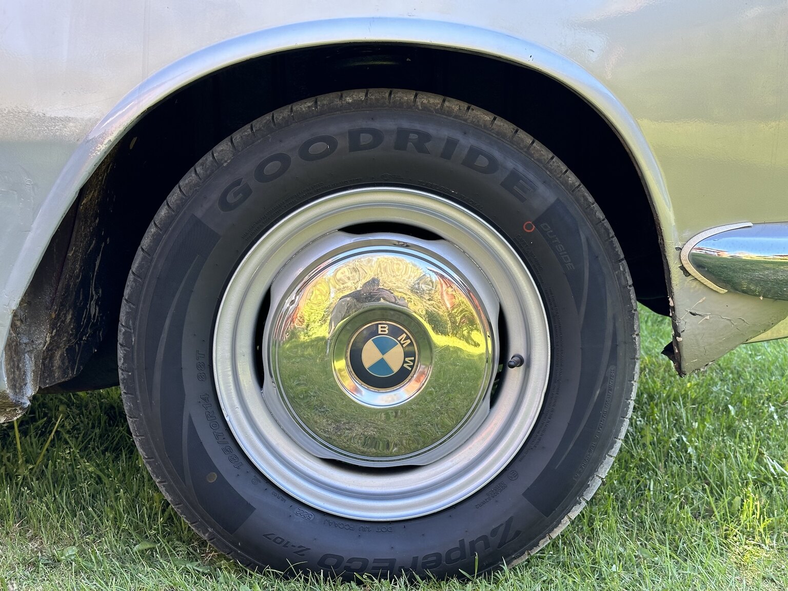 Exteriörbild på 1968 BMW 2000 CS