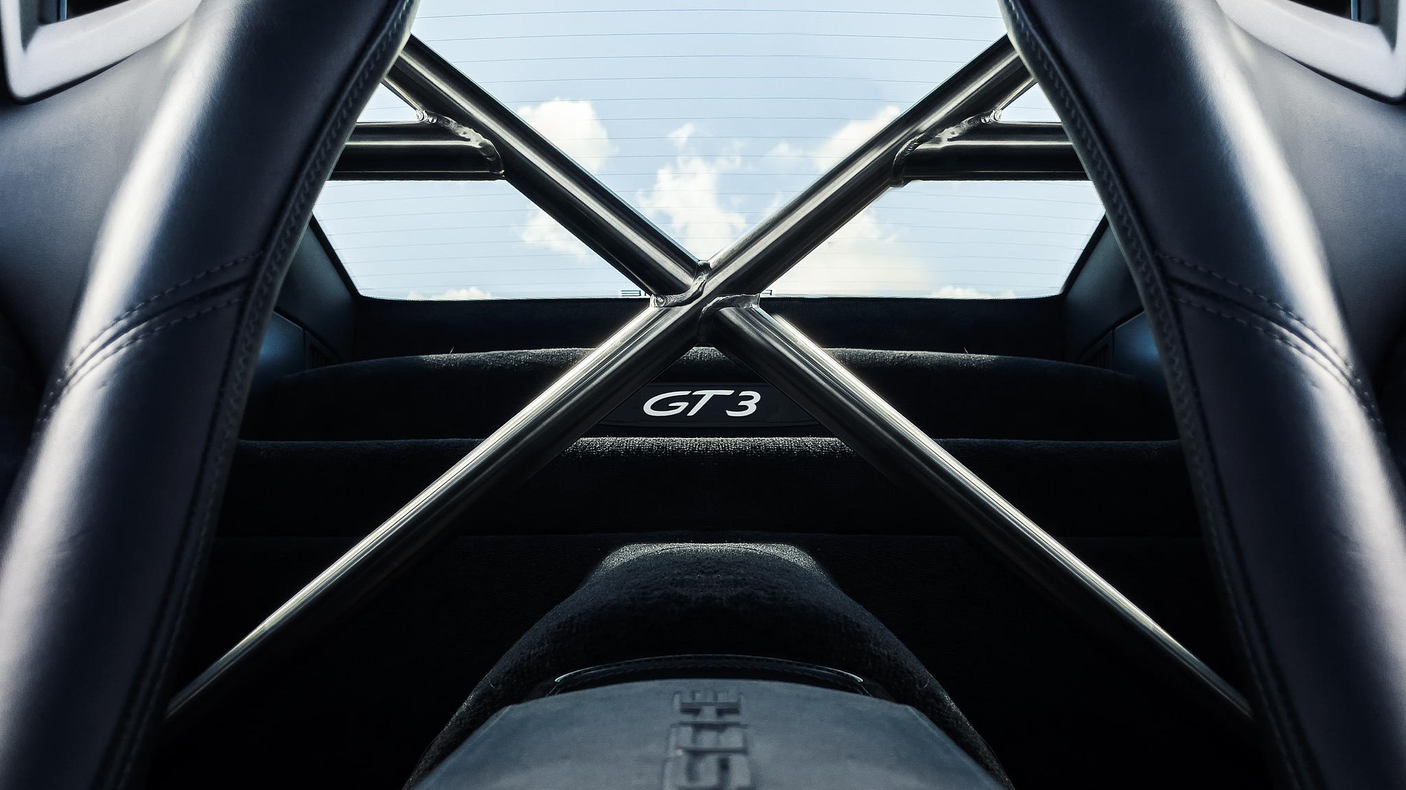 Interior image of 2007 Porsche 997 GT3 Gen 1  (39)