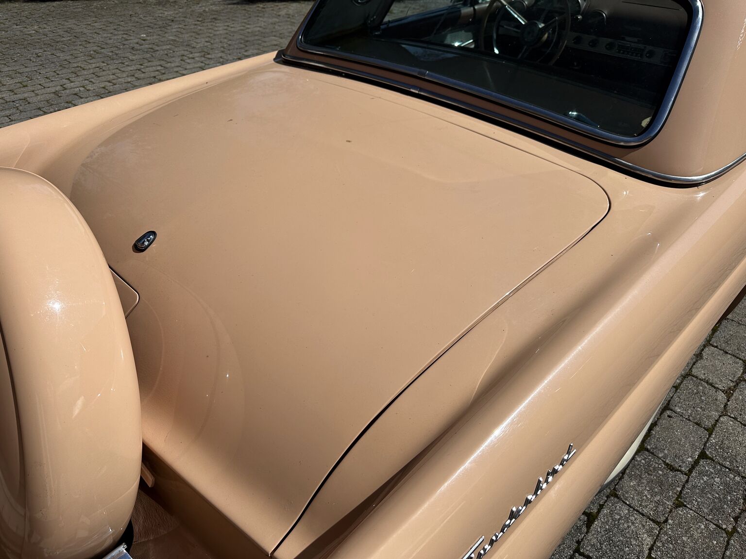 Exteriörbild på 1956 Ford Thunderbird Convertible