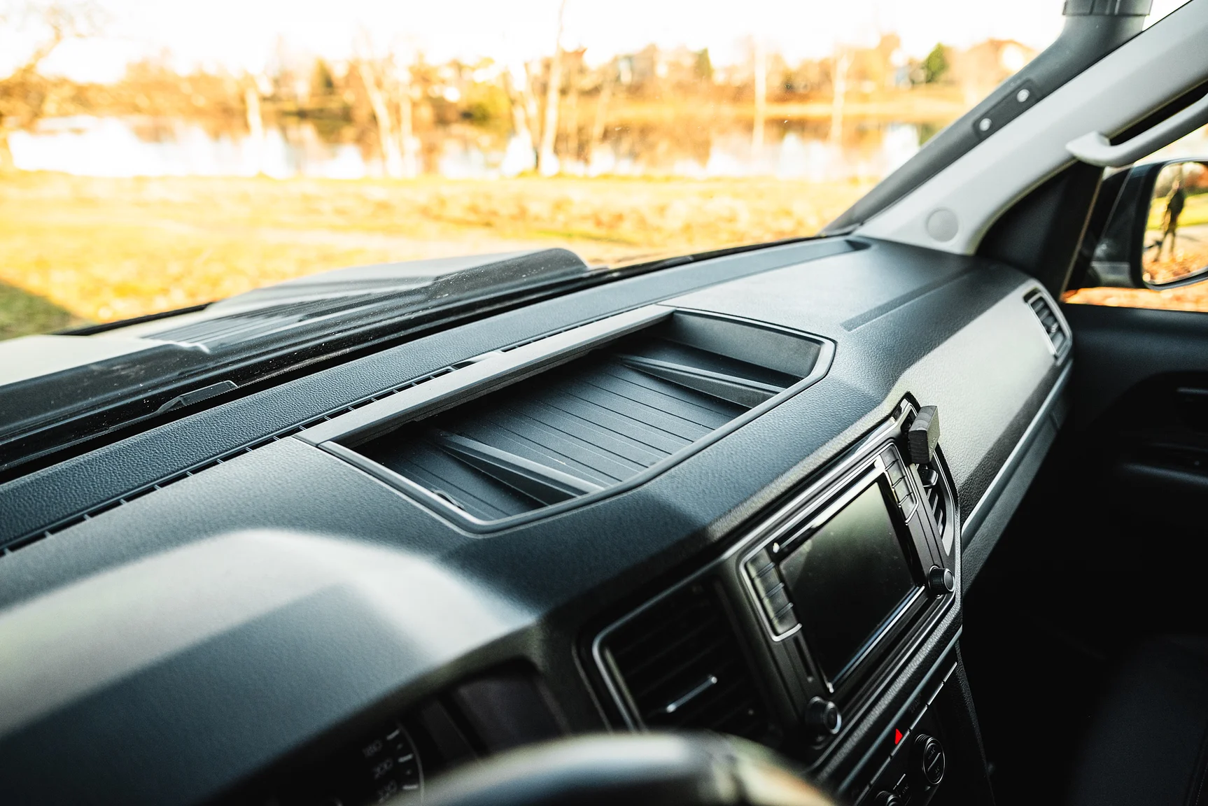 Interior image of 2020 Northea Camper Expedition Volkswagen Amarok (33)