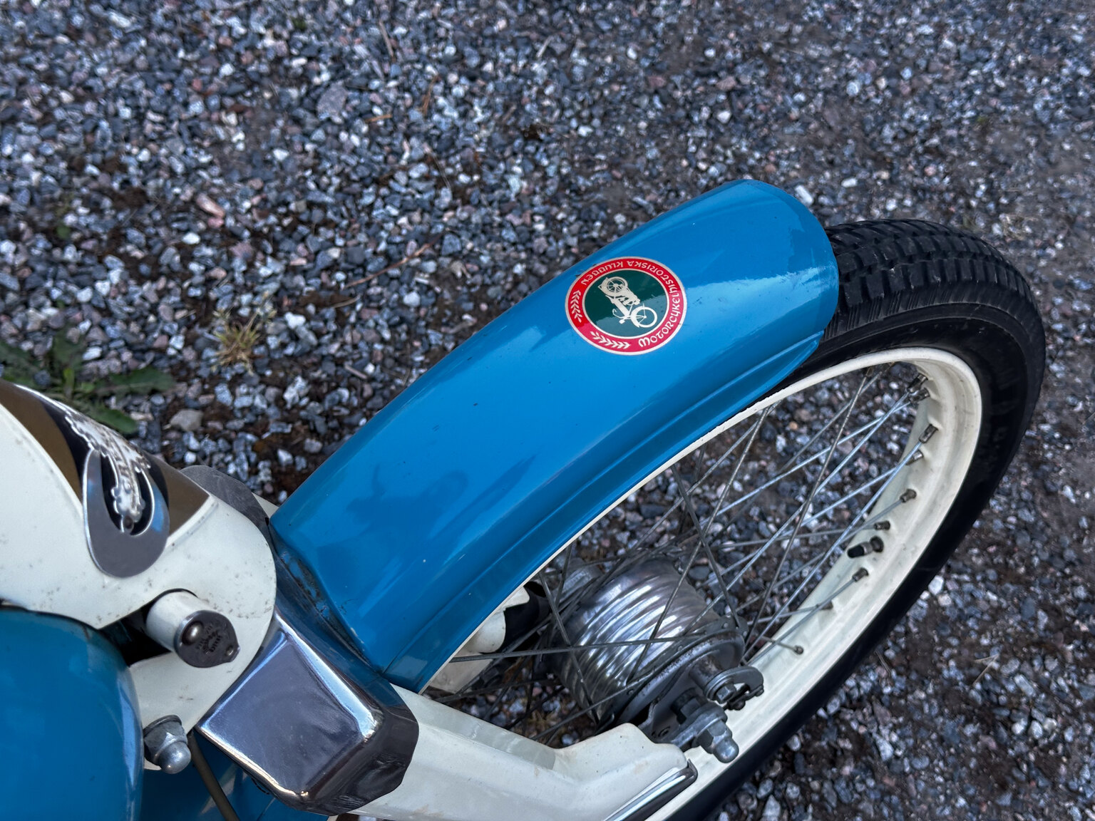 Aussenfoto 1963 Crescent 1163 Raket