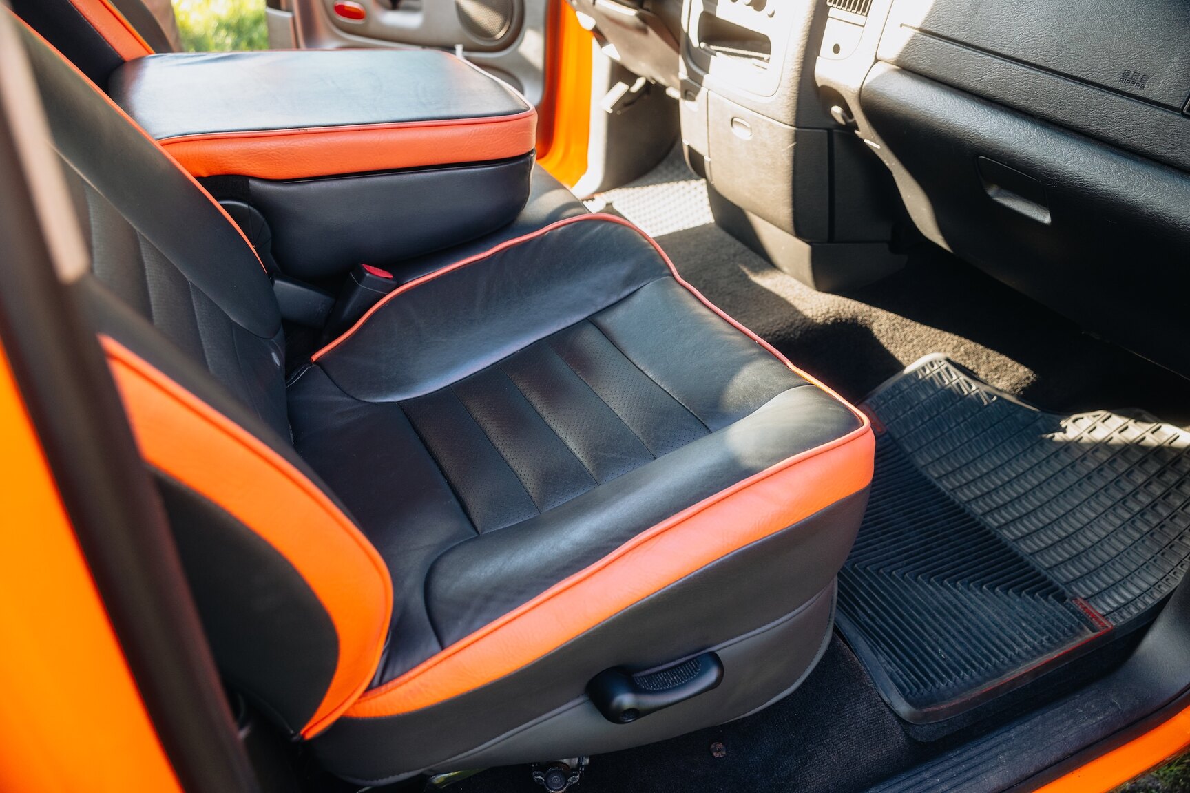 Interior image of 2004 Dodge Ram HEMI GTX 