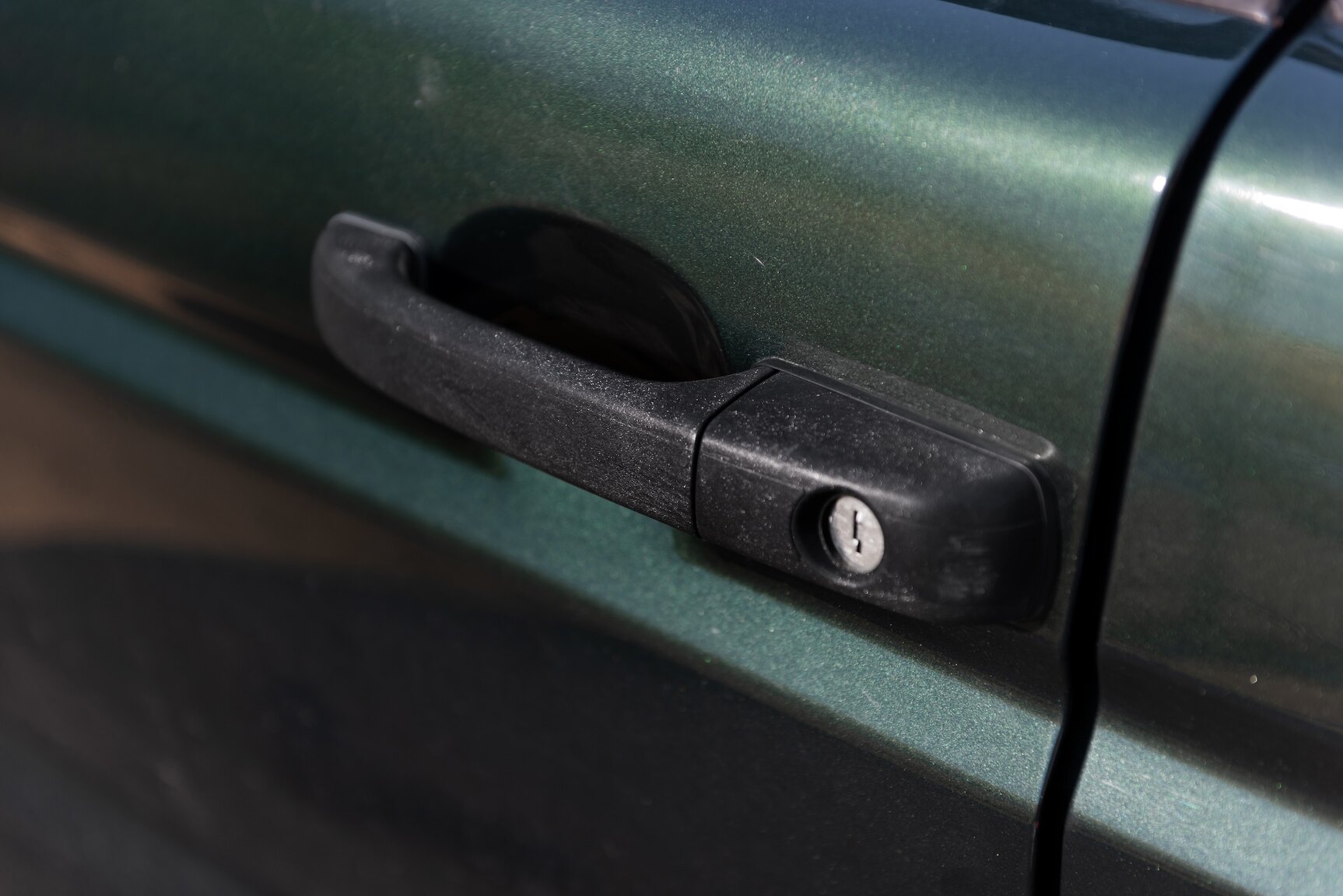 Exterior image of 1999 Land Rover Discovery 4.0 V8