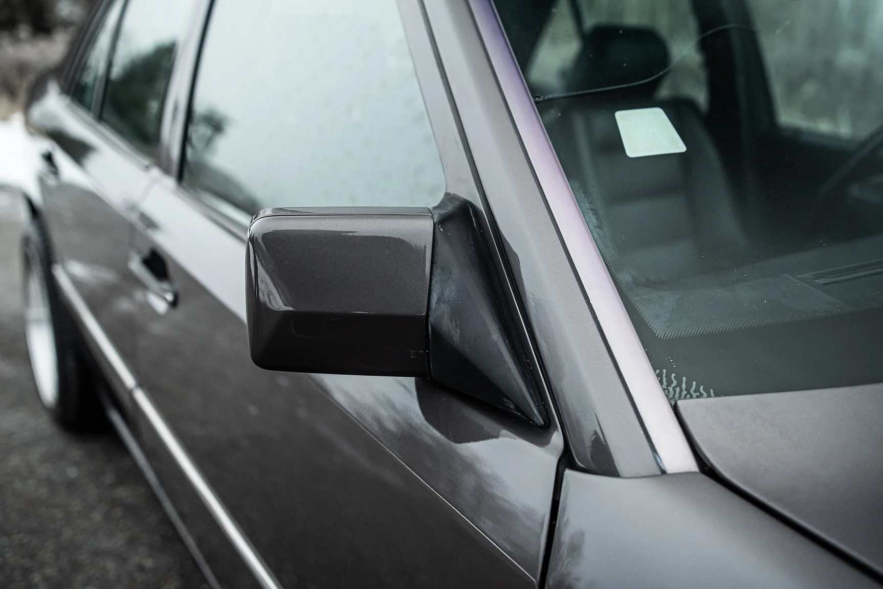 Exterior image of 1993 Mercedes-Benz E 320 "AMG" (39)