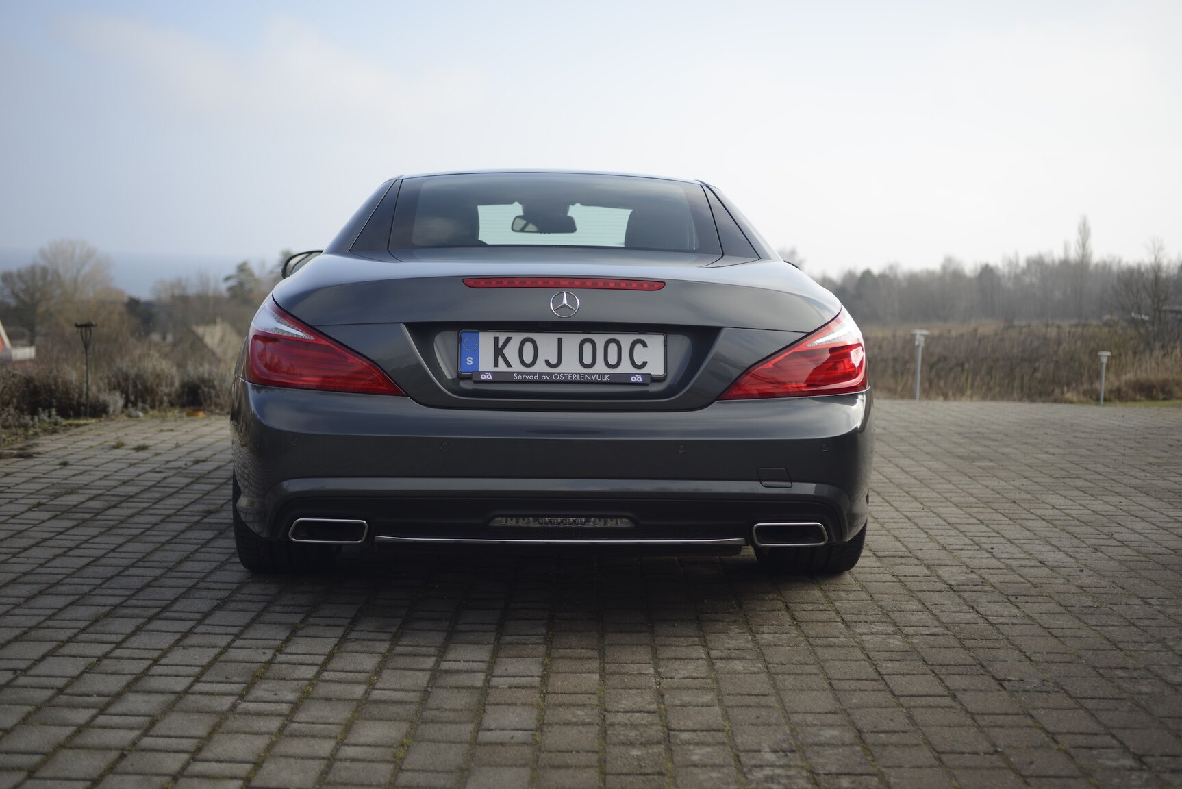 Exterior image of 2014 Mercedes-Benz SL500