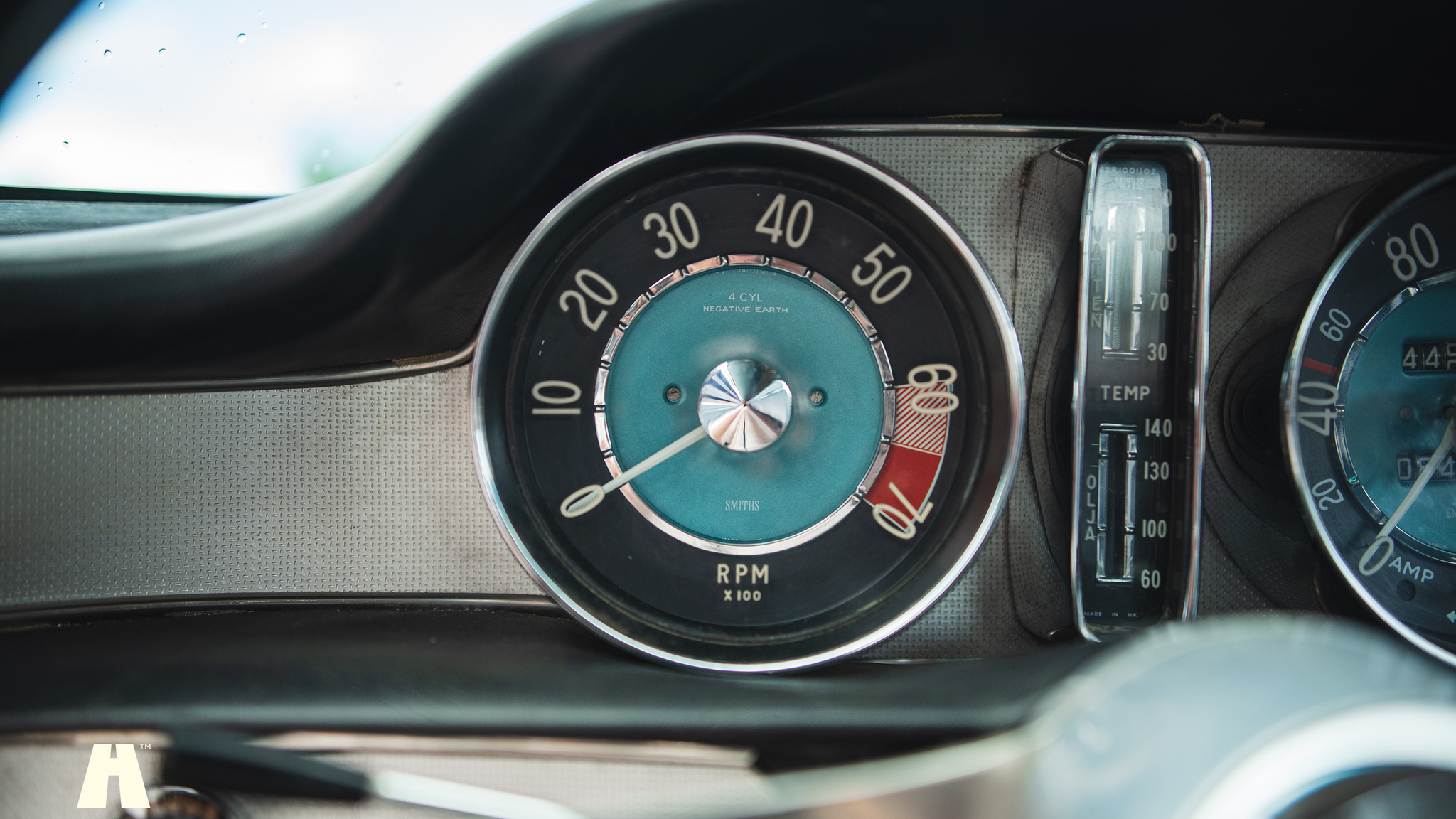 Interior image of 1966 Volvo P1800 S (19)