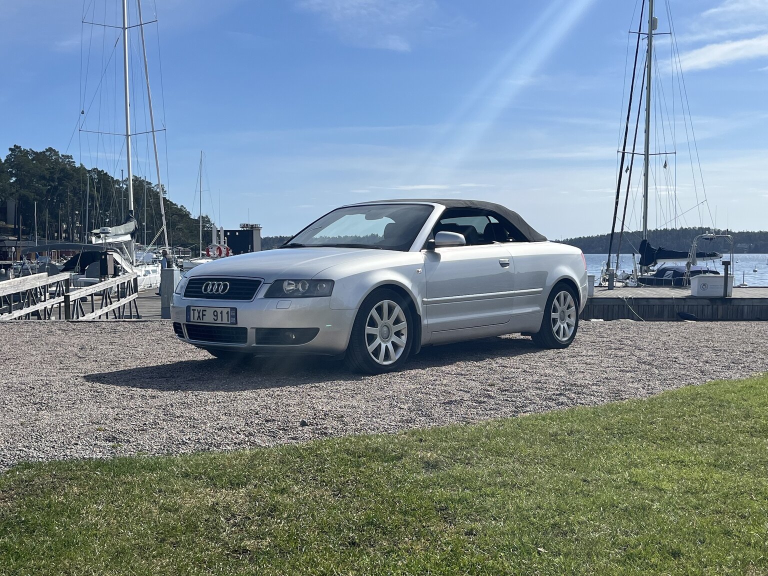 Exterior image of 2003 Audi A4 Cabriolet 3.0