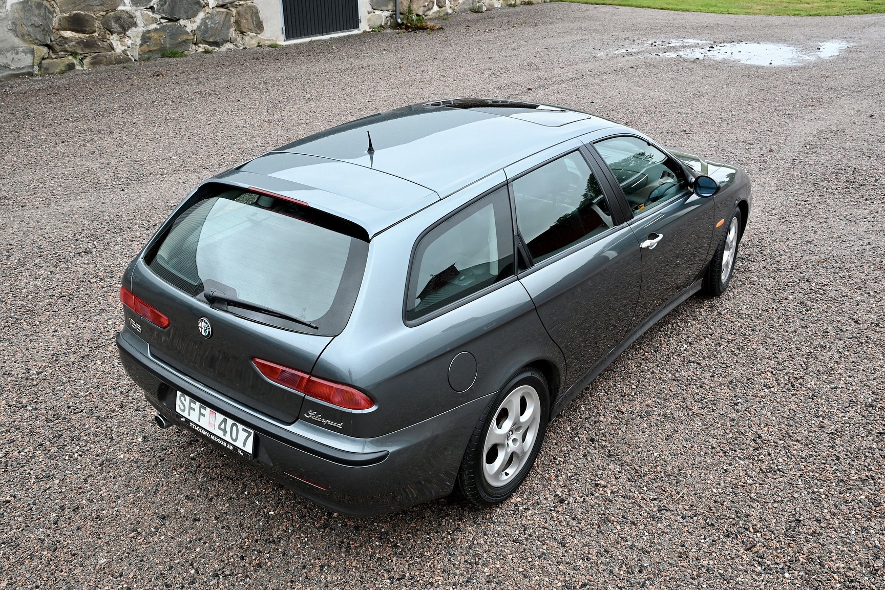 Exteriörbild på 2000 Alfa Romeo 156 Sportwagon TS Selespeed Distinctive