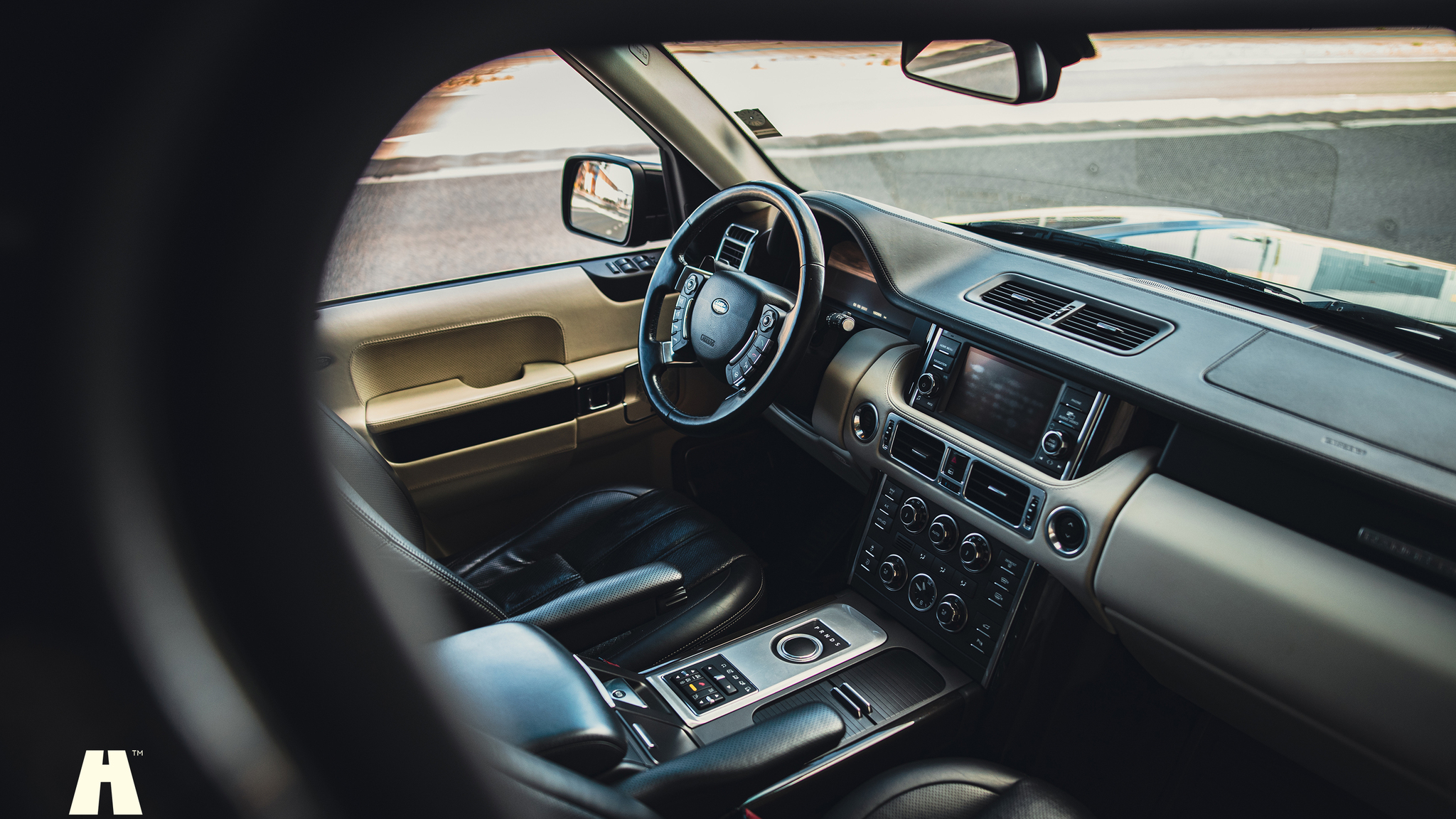 Interiörbild 2011 Range Rover TDV8 Autobiography  (7)